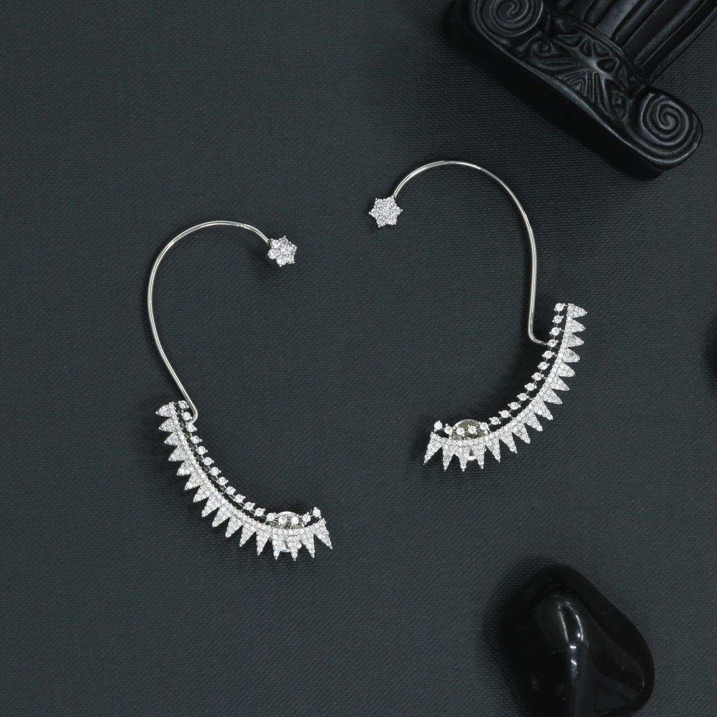 Dawn Sweep Earcuff with Graduated Spike Formation