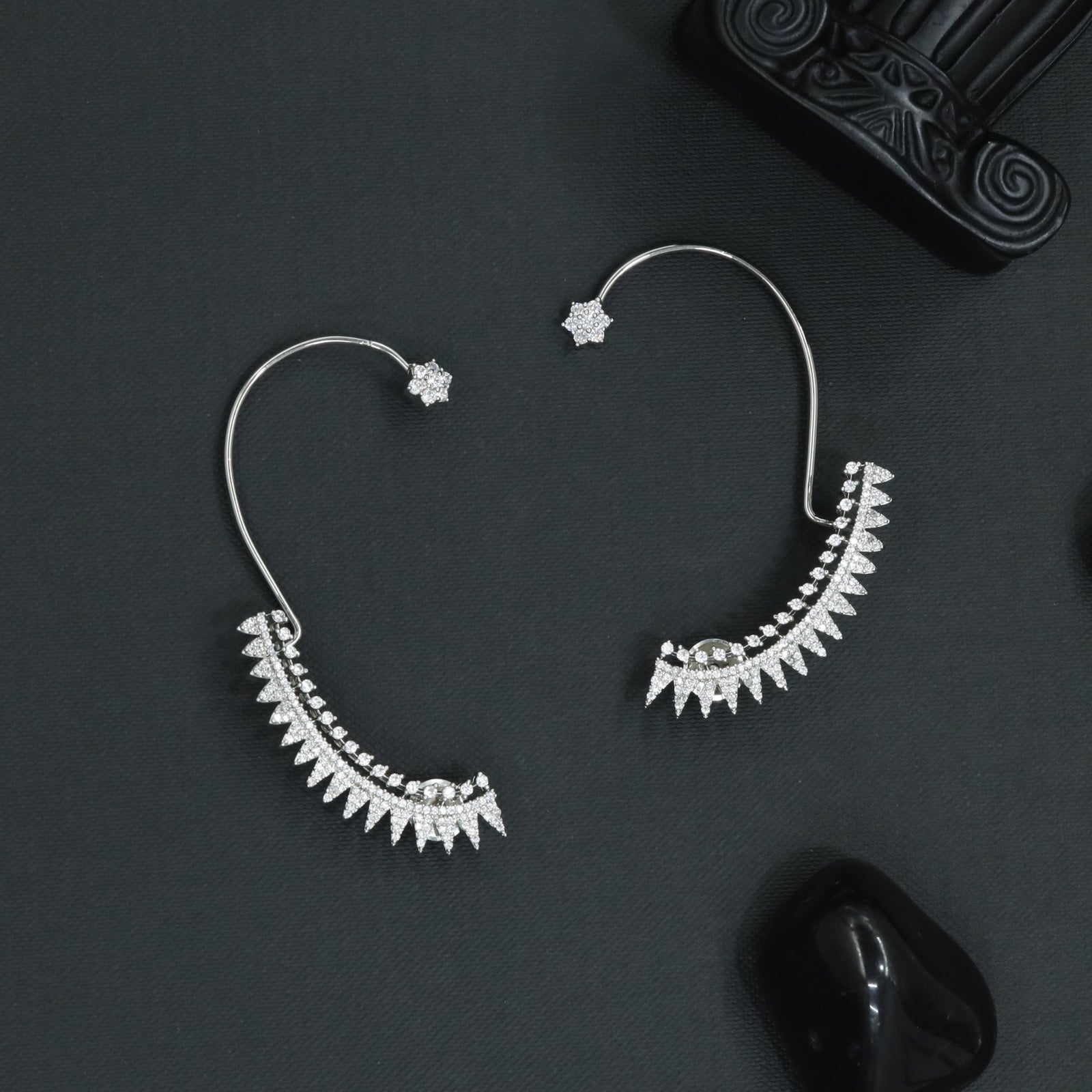 Dawn Sweep Earcuff with Graduated Spike Formation