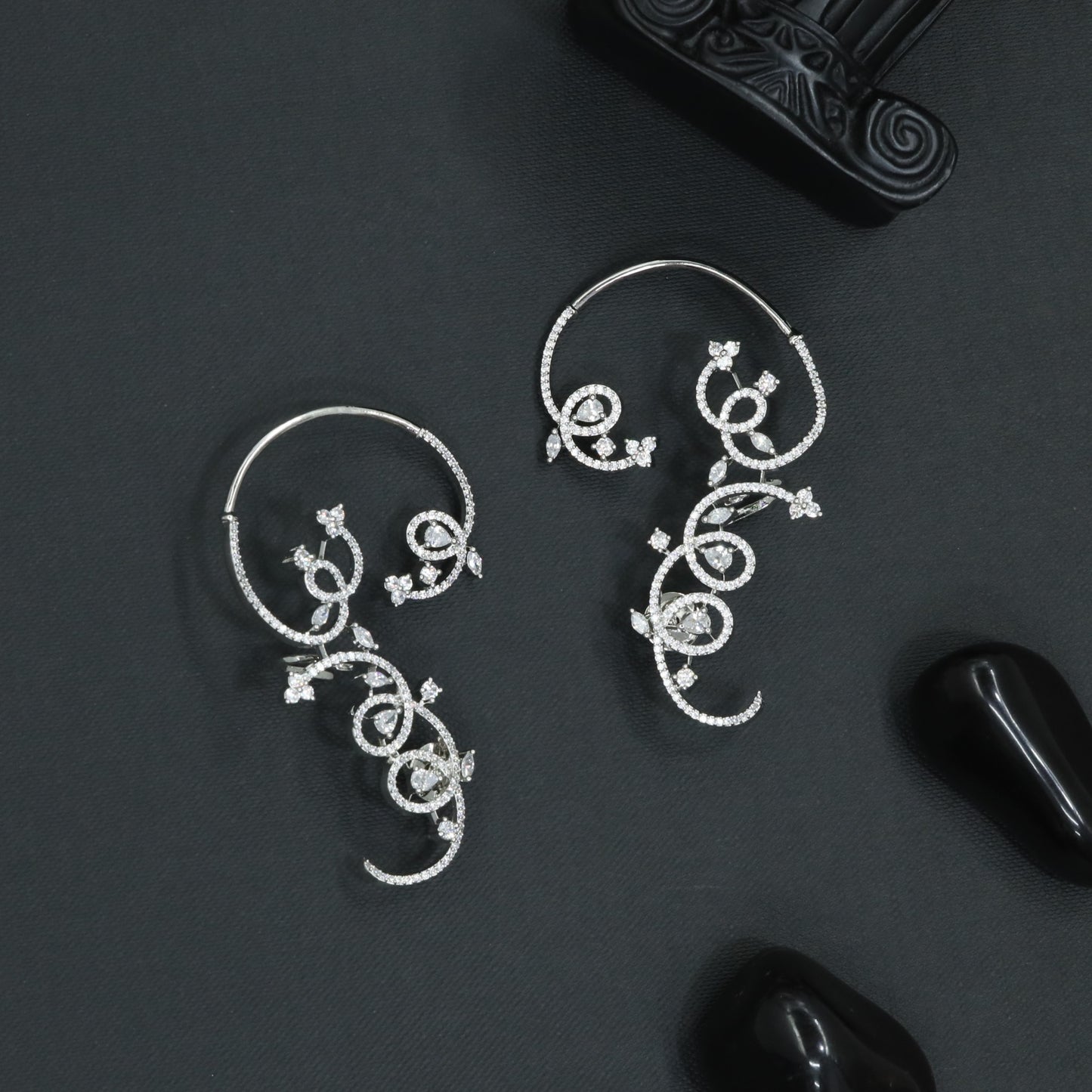 Glide Scroll Earcuff with Circular Stem Styling