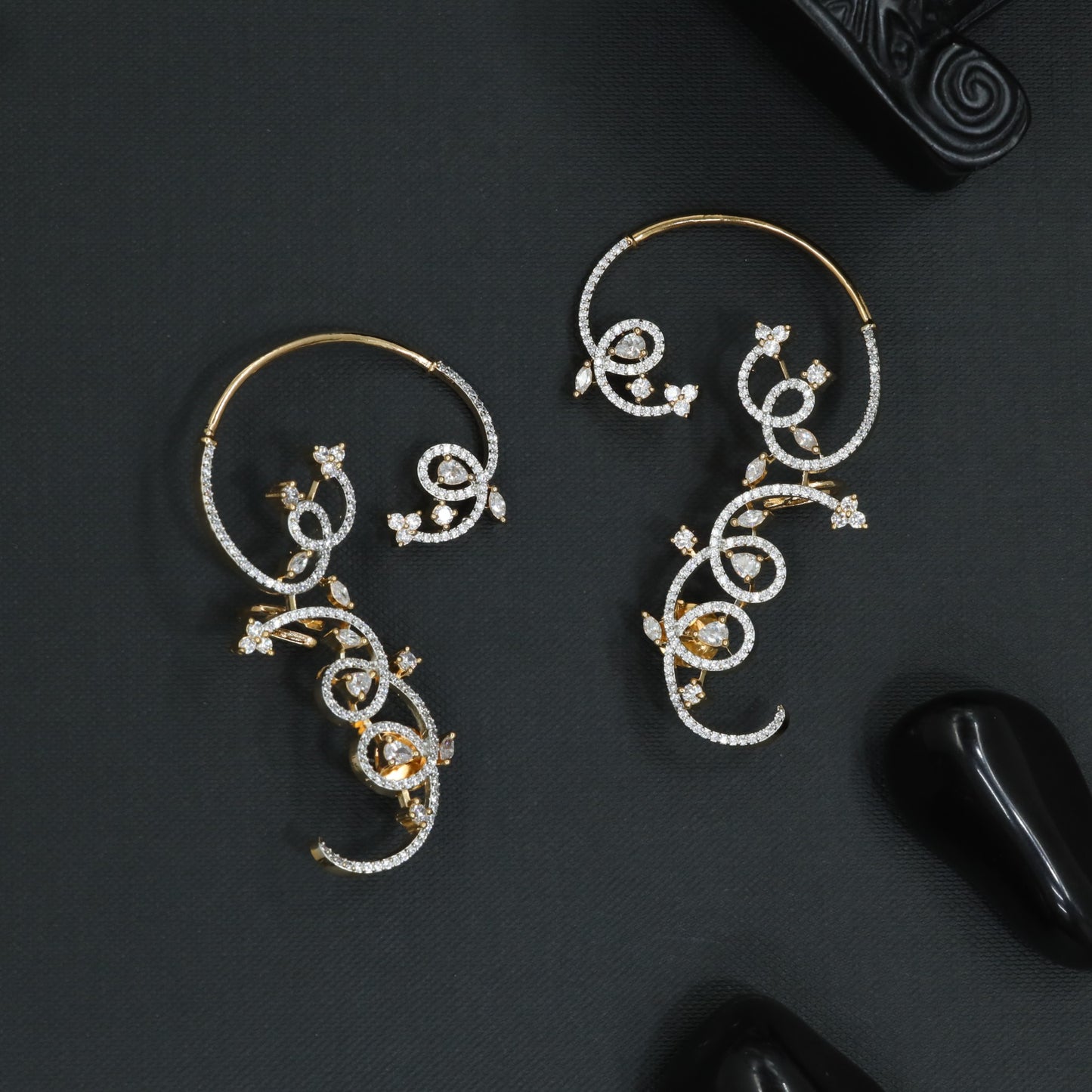 Glide Scroll Earcuff with Circular Stem Styling