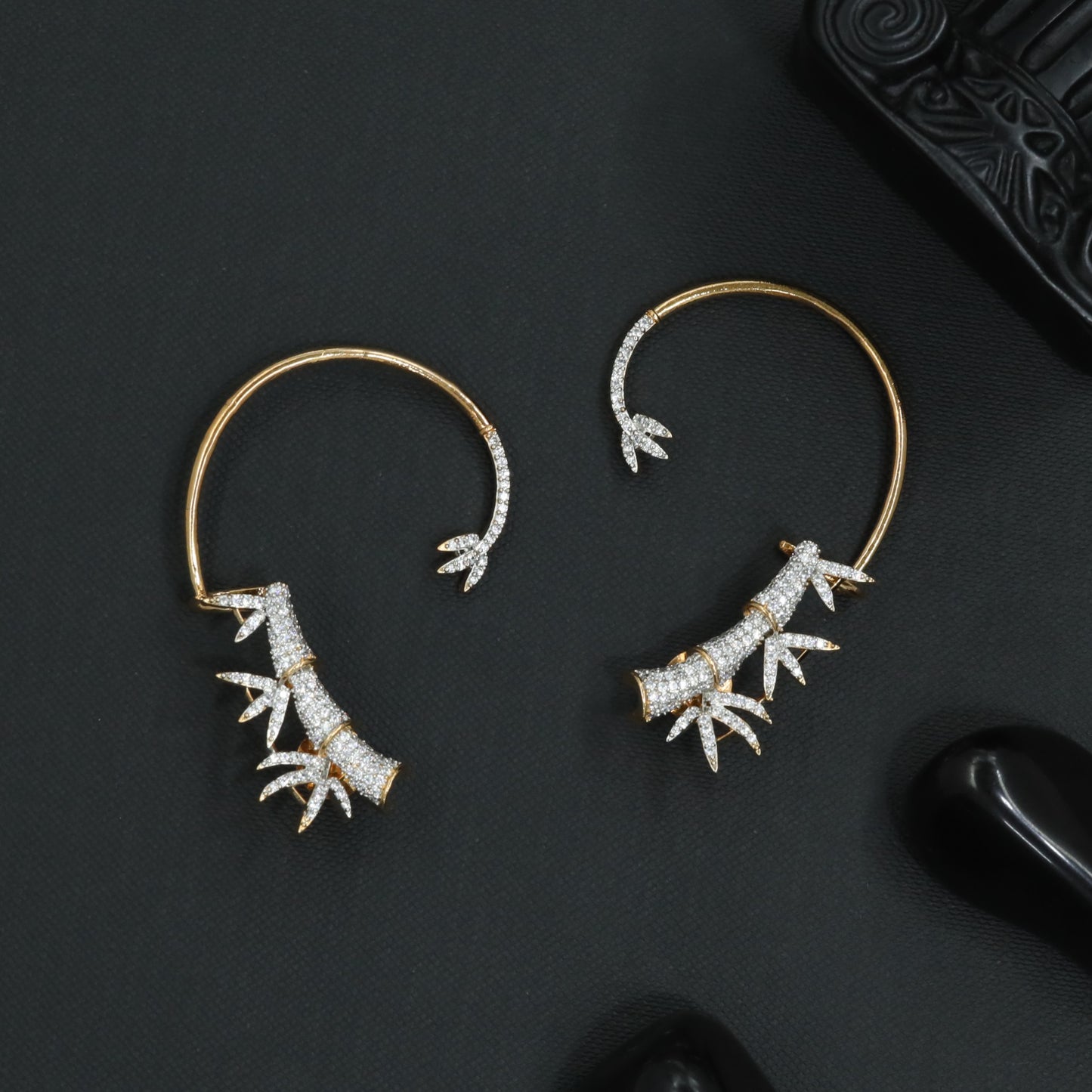 Radiant Twig Earcuff with Tapered Leaf Formation