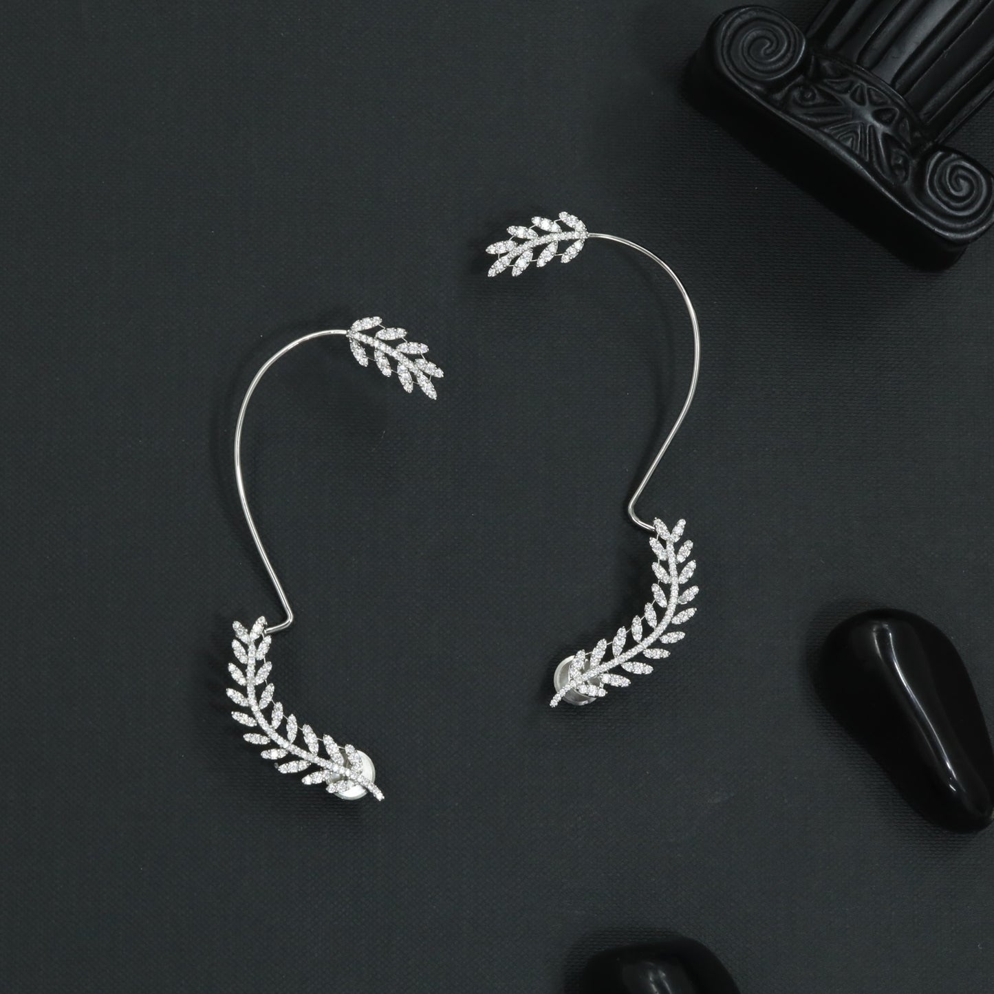 Flowing Branch Earcuff with Sculpted Botanical Styling