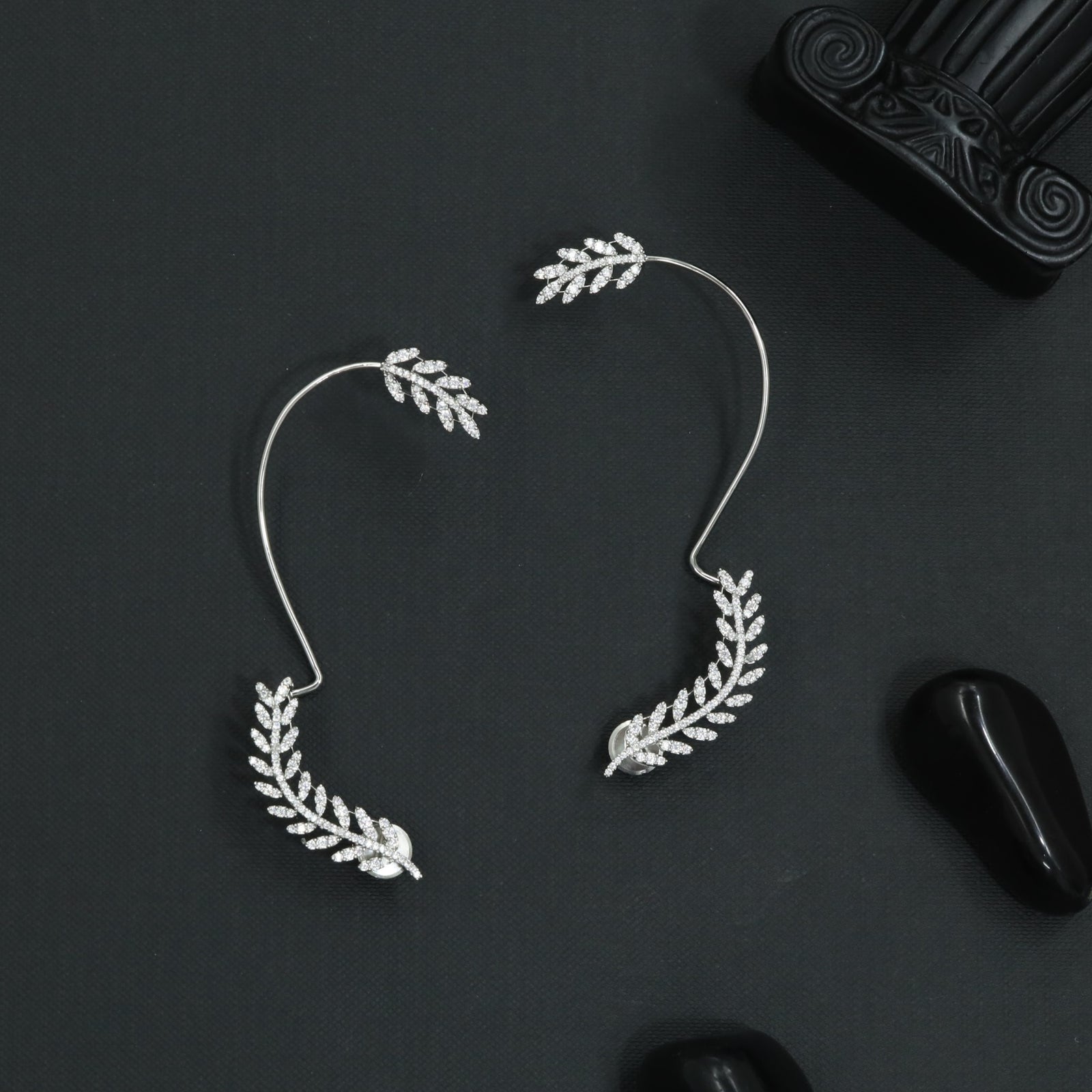 Flowing Branch Earcuff with Sculpted Botanical Styling