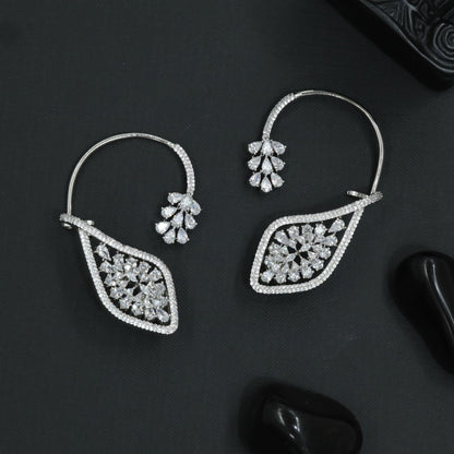 Radiant Garland Earcuff with Curved Border Detailing