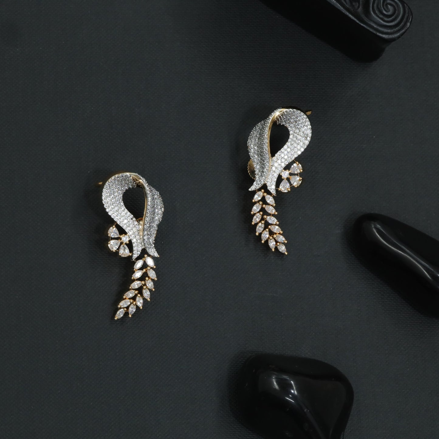 Nectar Ribbon Earcuff with Curved Botanical Styling