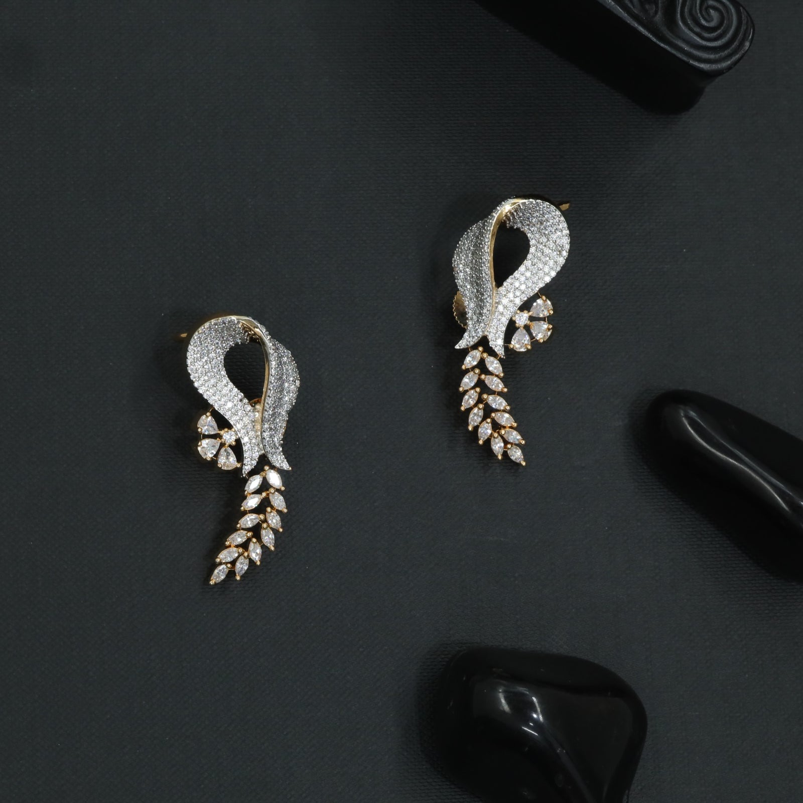 Nectar Ribbon Earcuff with Curved Botanical Styling