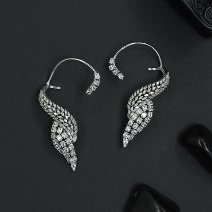 Ember Sweep Earcuff with Curved Mesh Arrangement