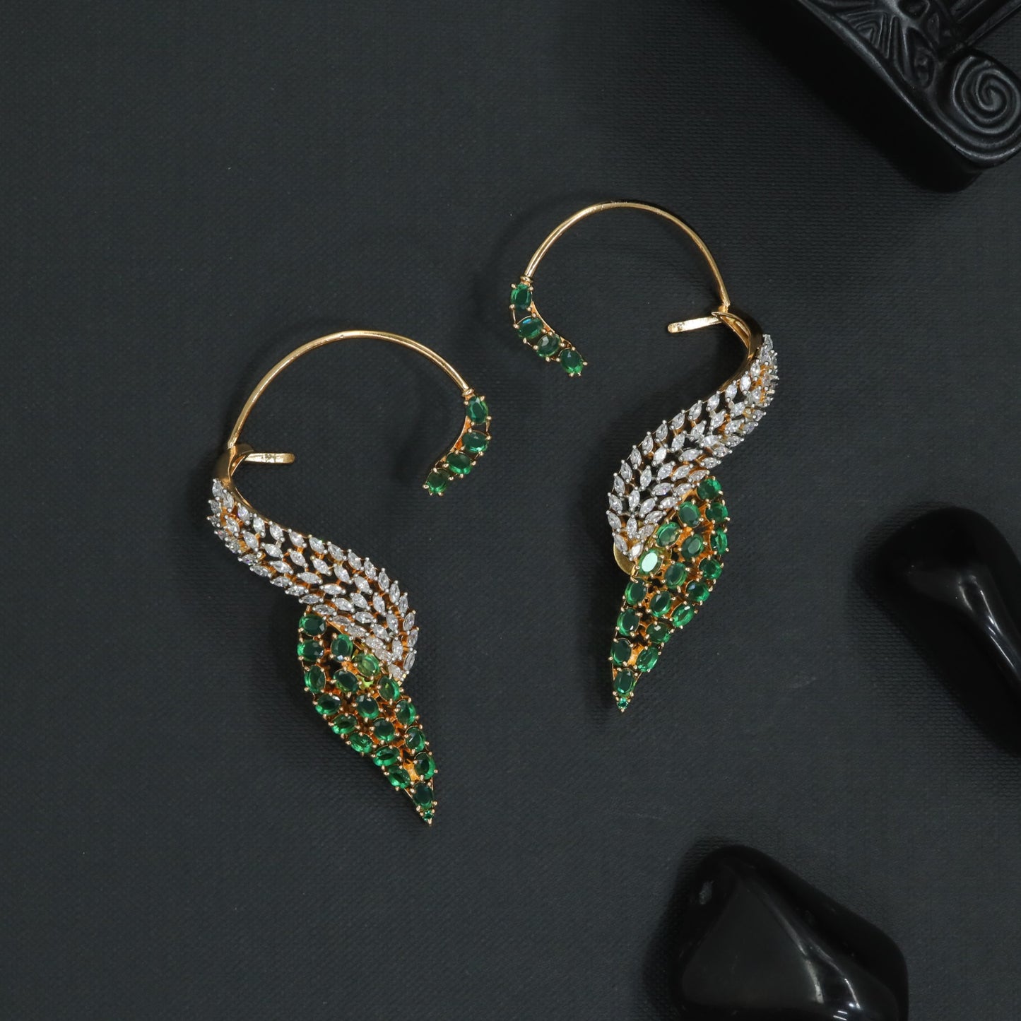 Ember Sweep Earcuff with Curved Mesh Arrangement