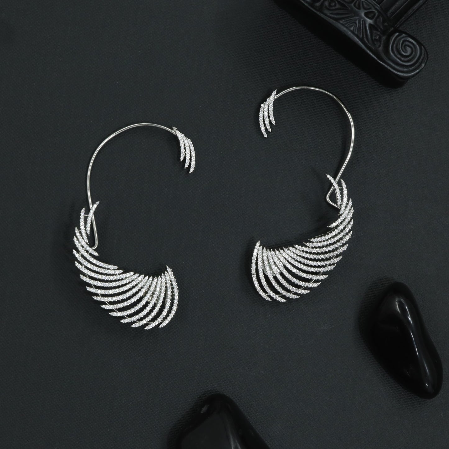 Blade Sweep Earcuff with Layered Arc Formation