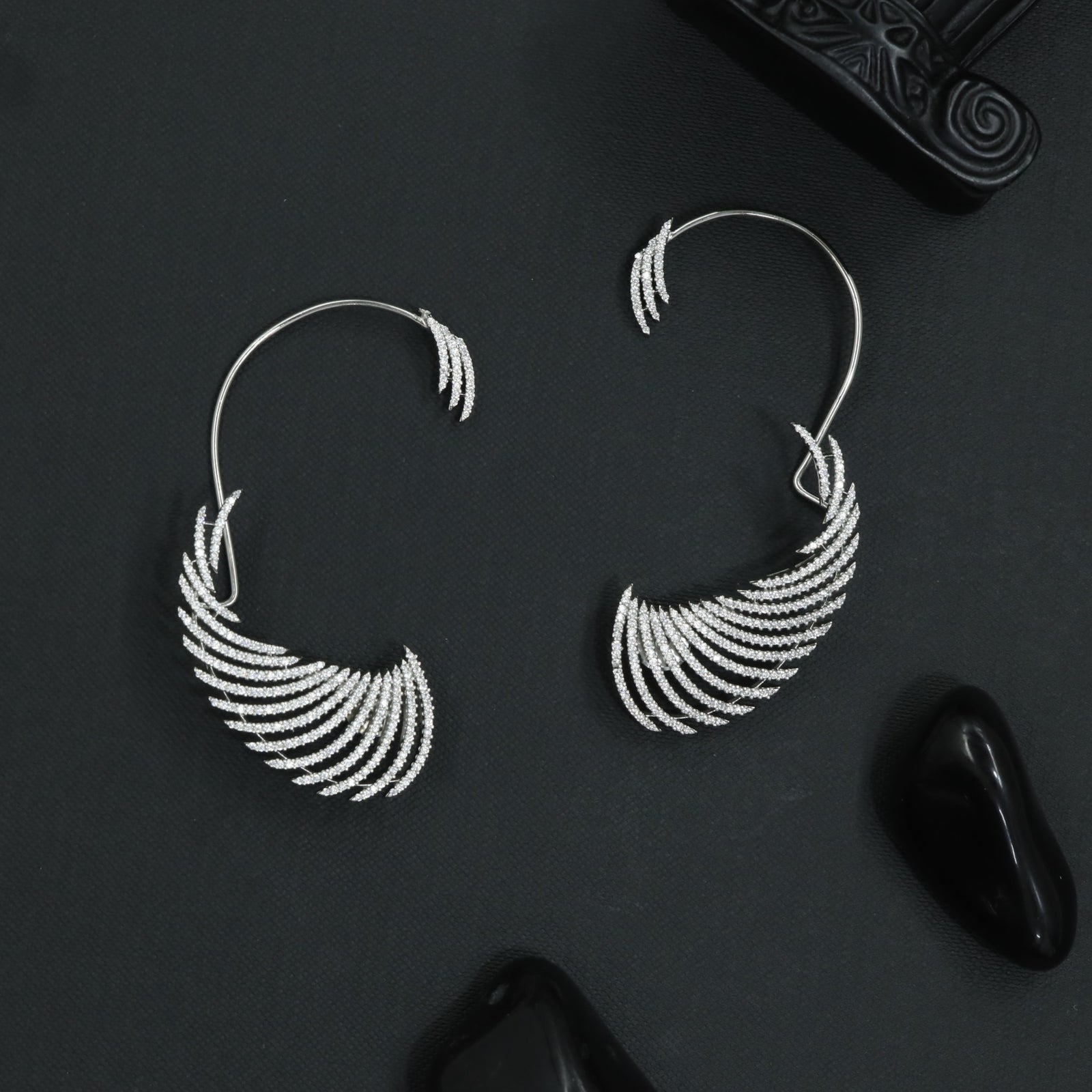 Blade Sweep Earcuff with Layered Arc Formation