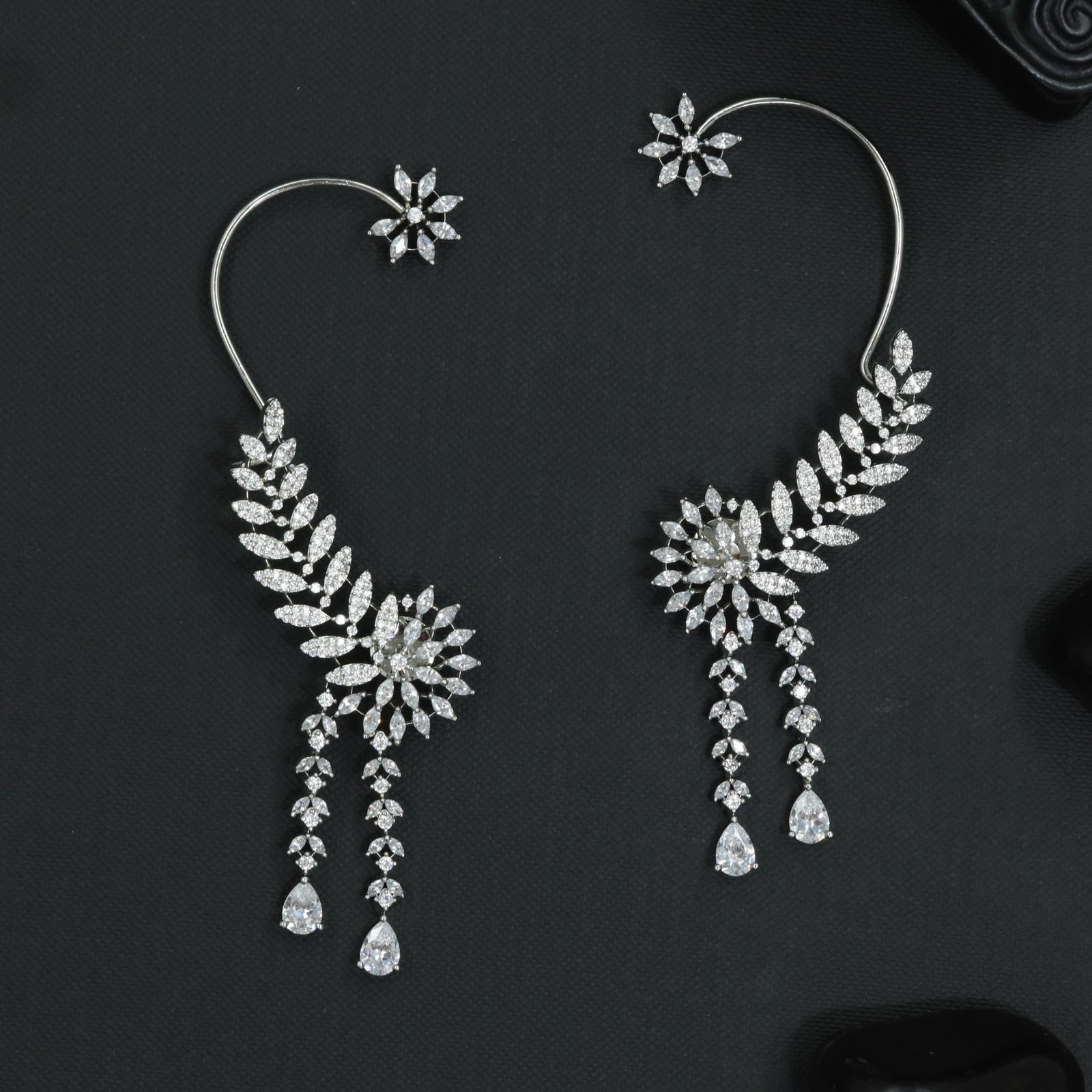 Garden Crest Earcuff with Tapered Tassel Layout
