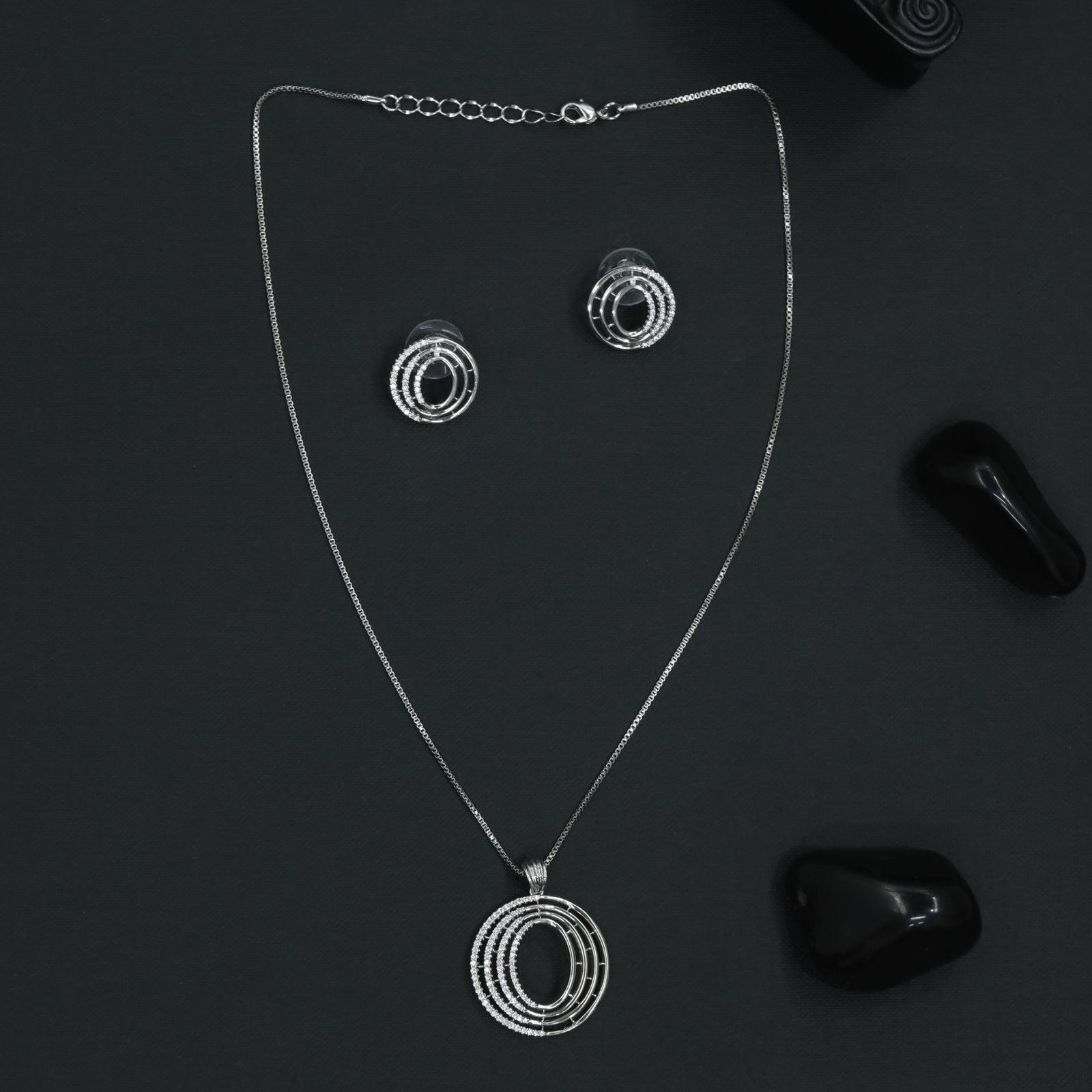 Contour Ring Chain With Sculpted Circular Styling
