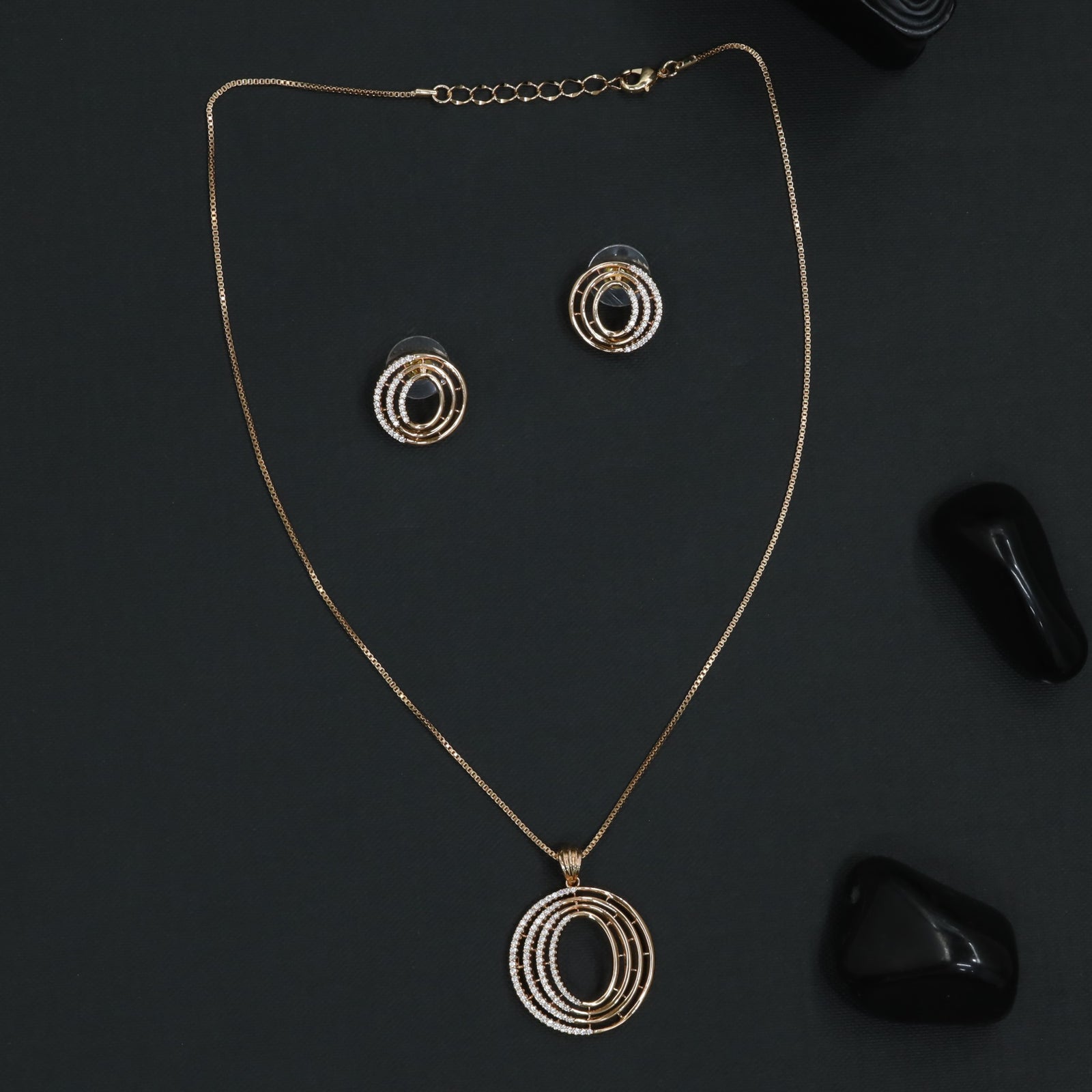 Contour Ring Chain With Sculpted Circular Styling