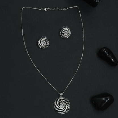 Sculpted Vortex Chain With Matching Circular Studs