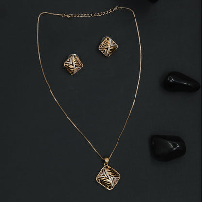 Signature Crest Chain With Openwork Diamond Design
