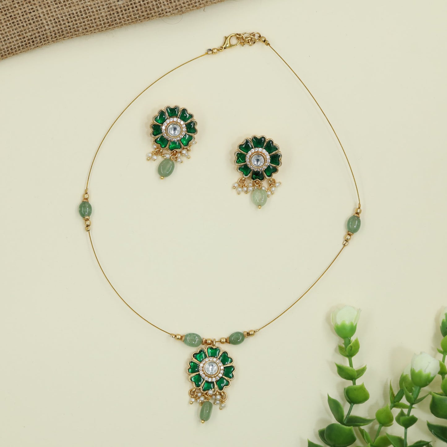 Premium Floral Pendant Jadau Necklace With Minimal Chain Styling