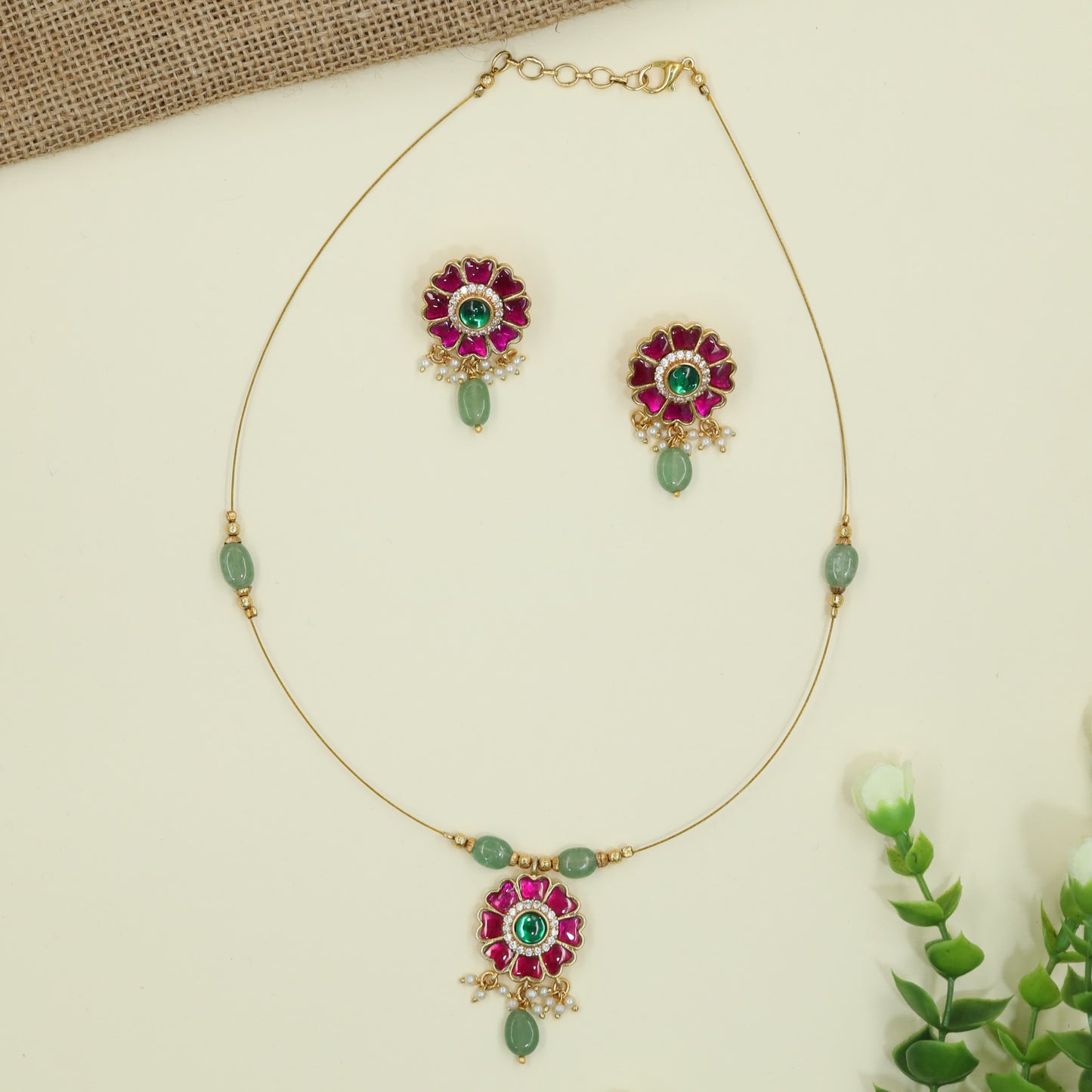 Premium Floral Pendant Jadau Necklace With Minimal Chain Styling