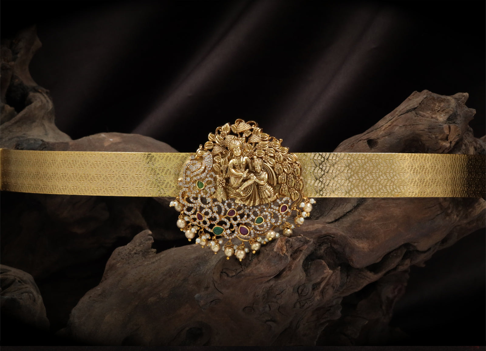 Radha Krishna Antique Dabu with Engraved Temple Border Detailing