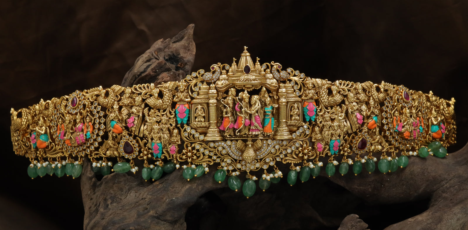 Royal Ram Parivar Antique Dabu with Temple Frame Styling