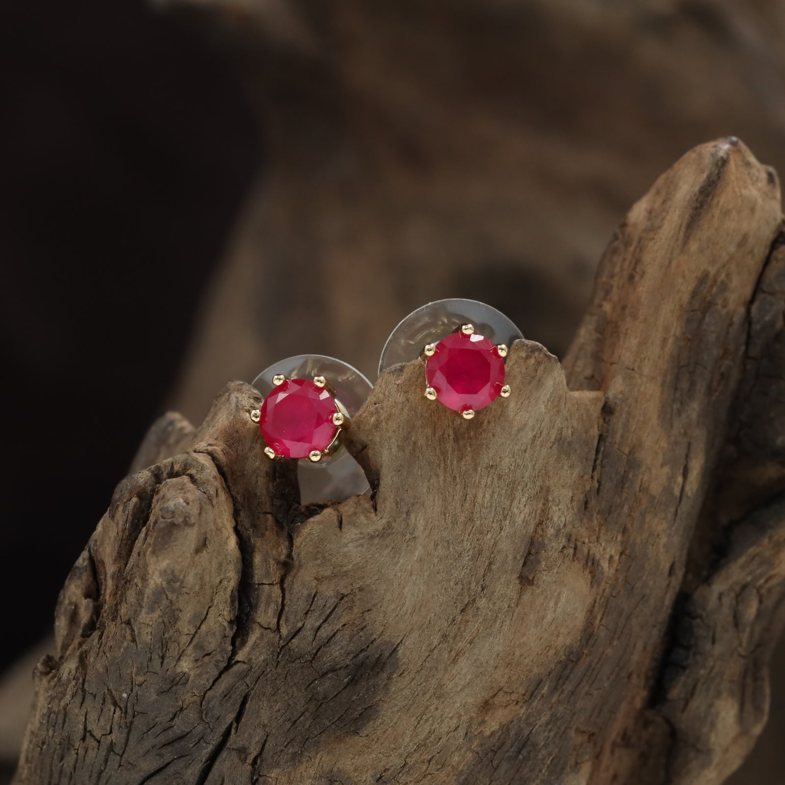 Aurelia Bloom Gold Polish Stud with Raised Round Center Design