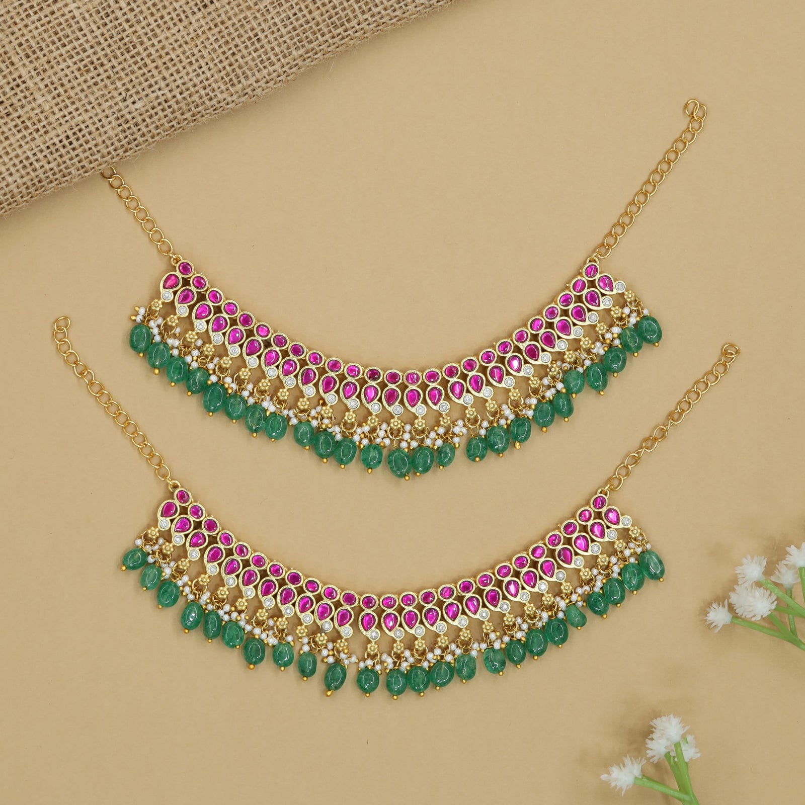 Grand Border Jadau Mati with Decorative Curves and Fringe Layout