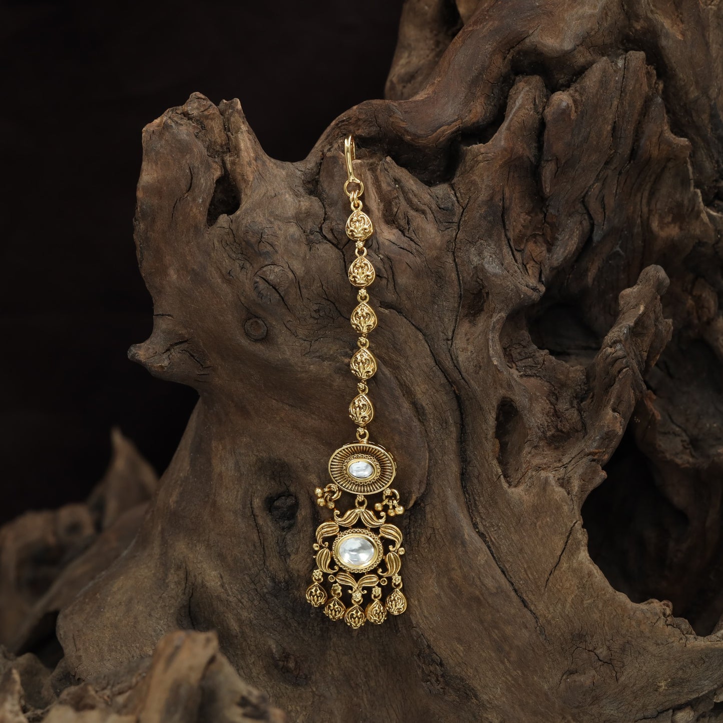 Classic Oval Border Antique Tikka With Decorative Drop Styling