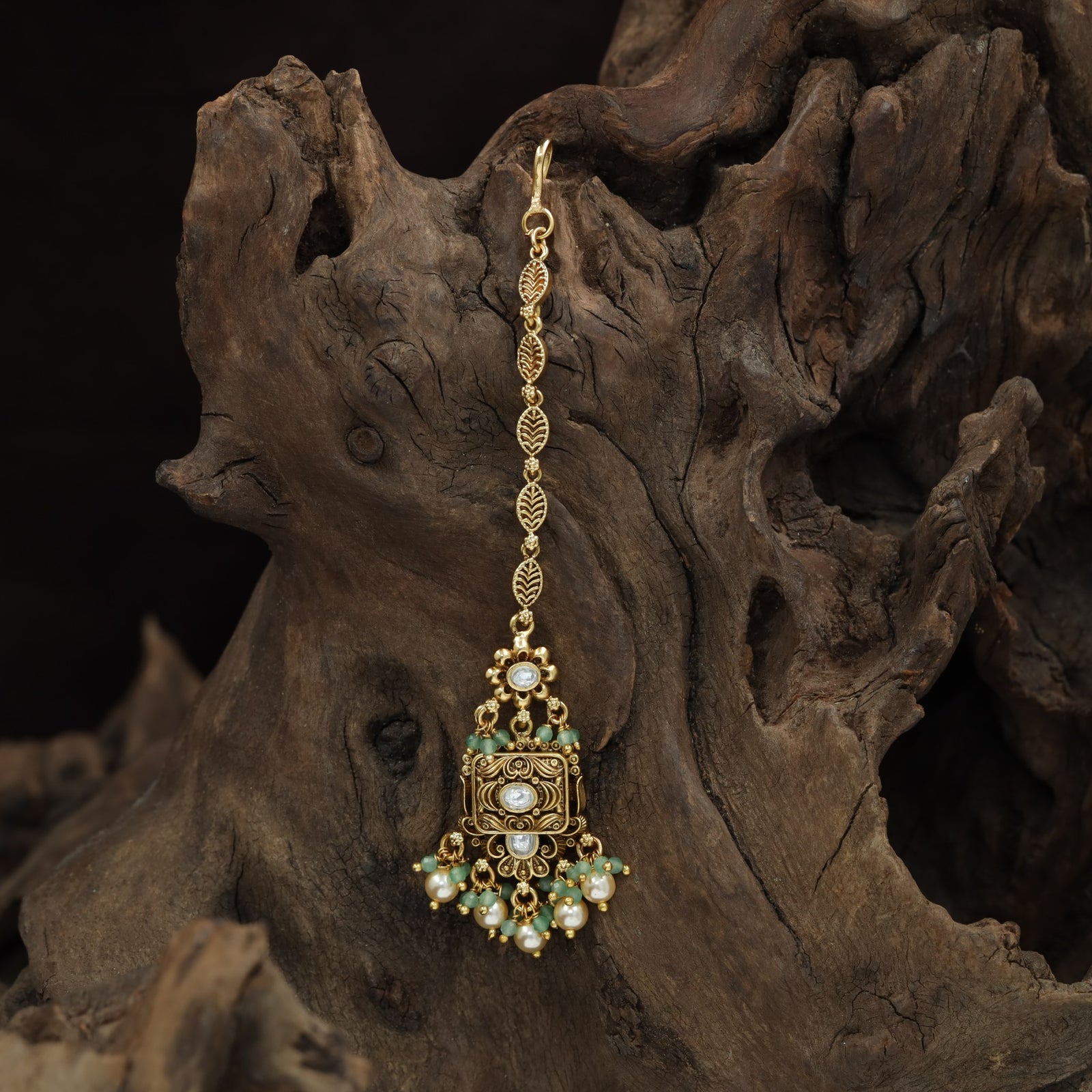 Antique Leaf Link Tikka With Ornate Pendant Fringe Detailing