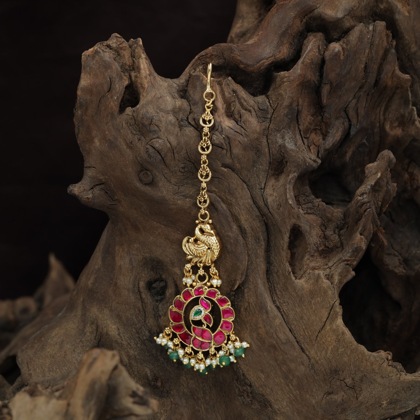 Jadau Peacock Pendant Tikka With Circular Border Detailing