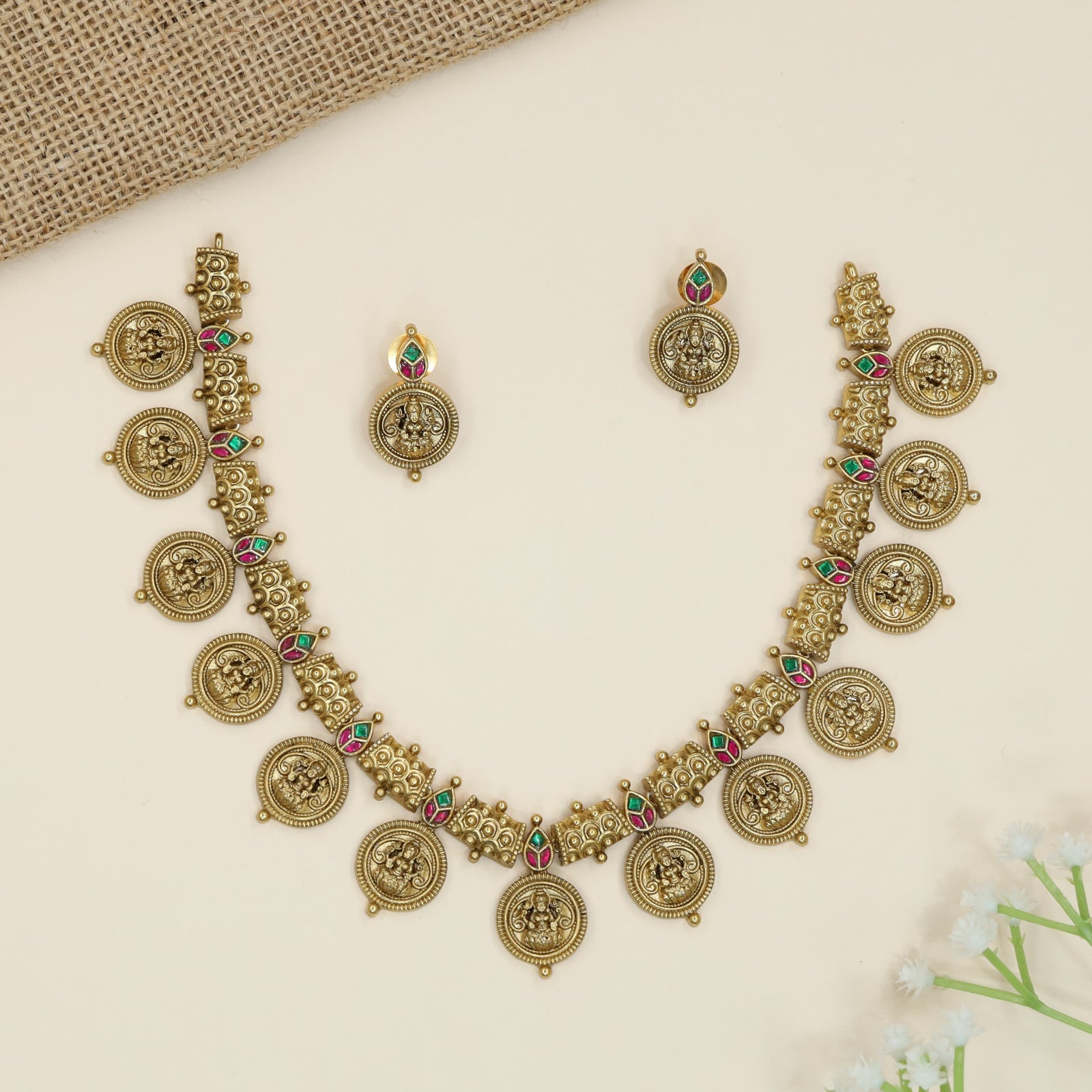 Granule Frame Jadau Necklace with Circular Hangings and Link Detailing