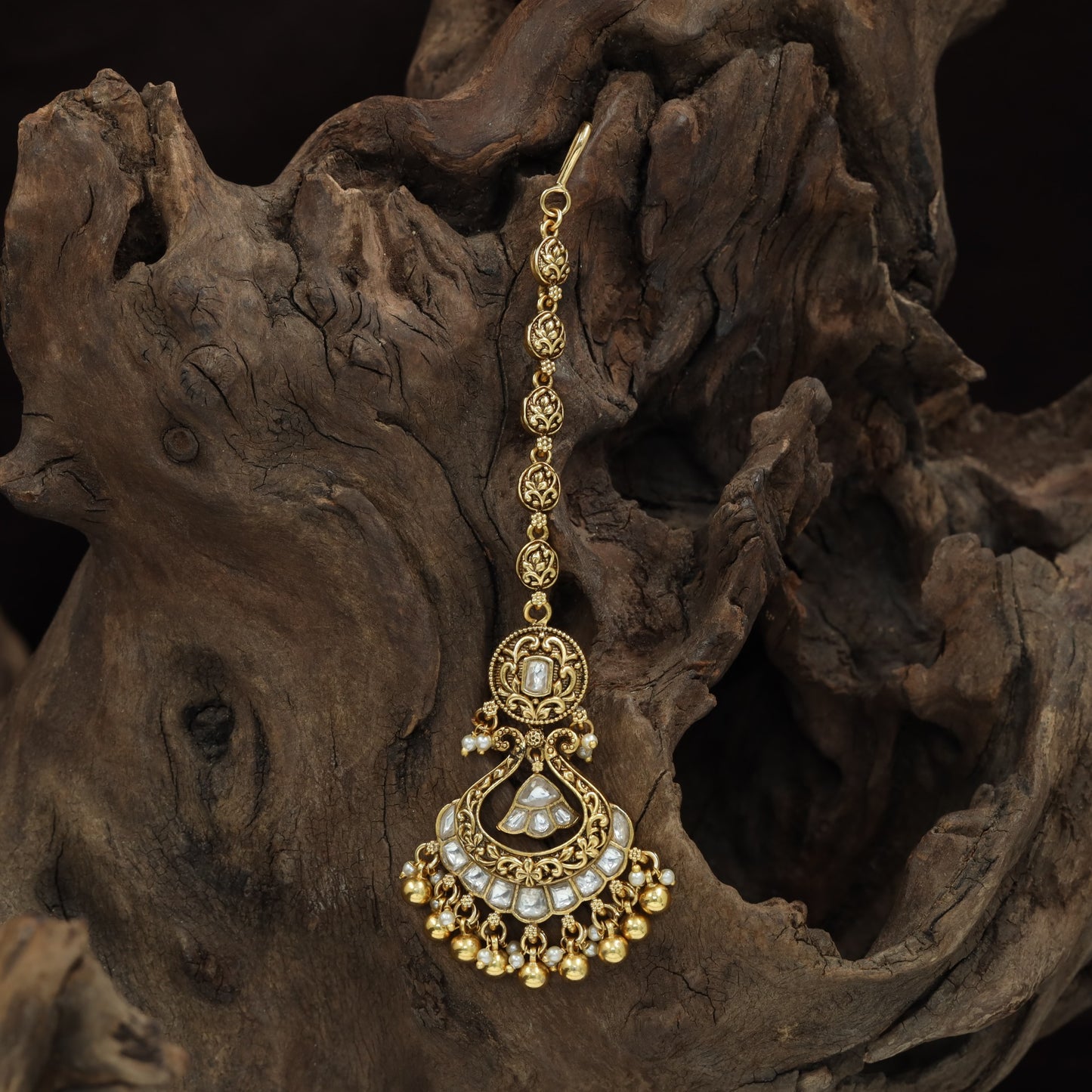 Classic Arch Border Antique Tikka With Hanging Bead Drops