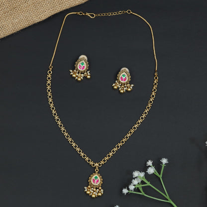 Jadau Necklace Chain With Floral Pendant And Fringe Styling