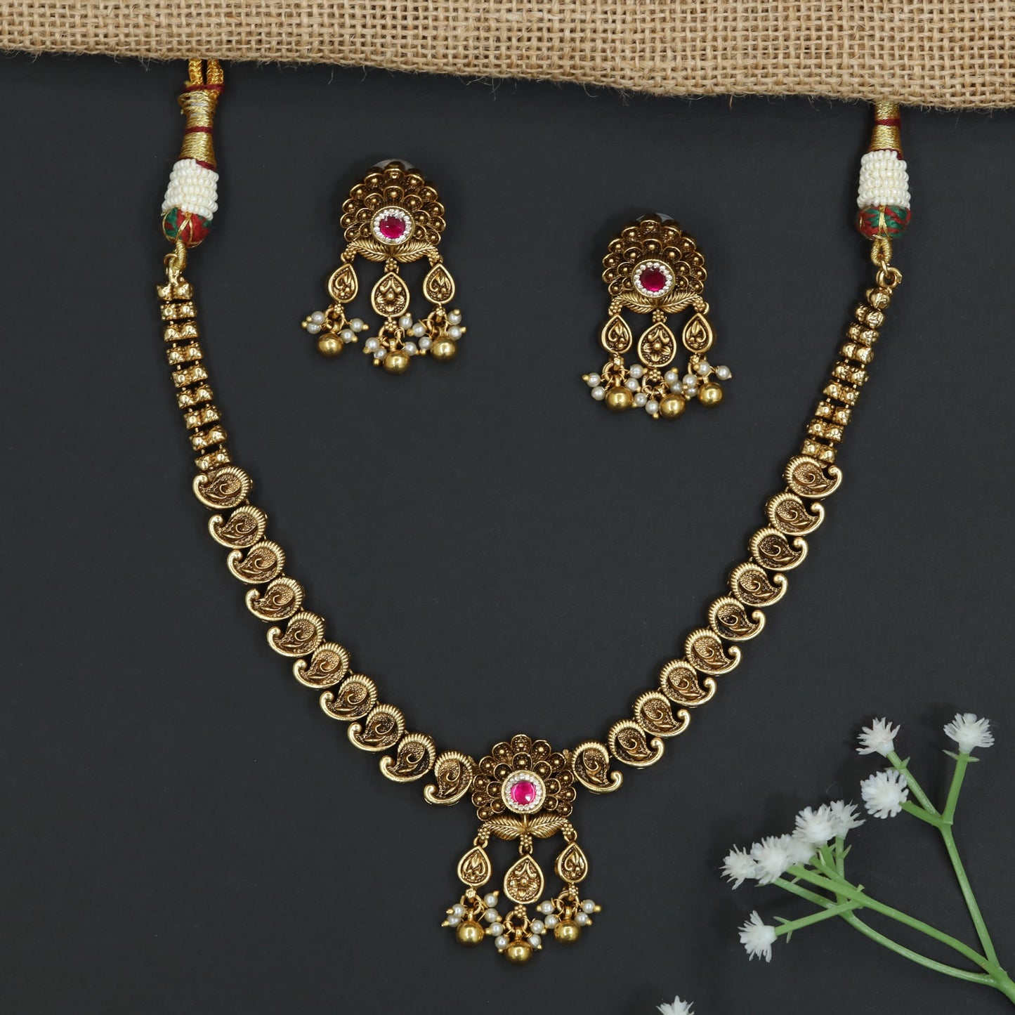Antique Short Necklace With Decorative Paisley Link Design