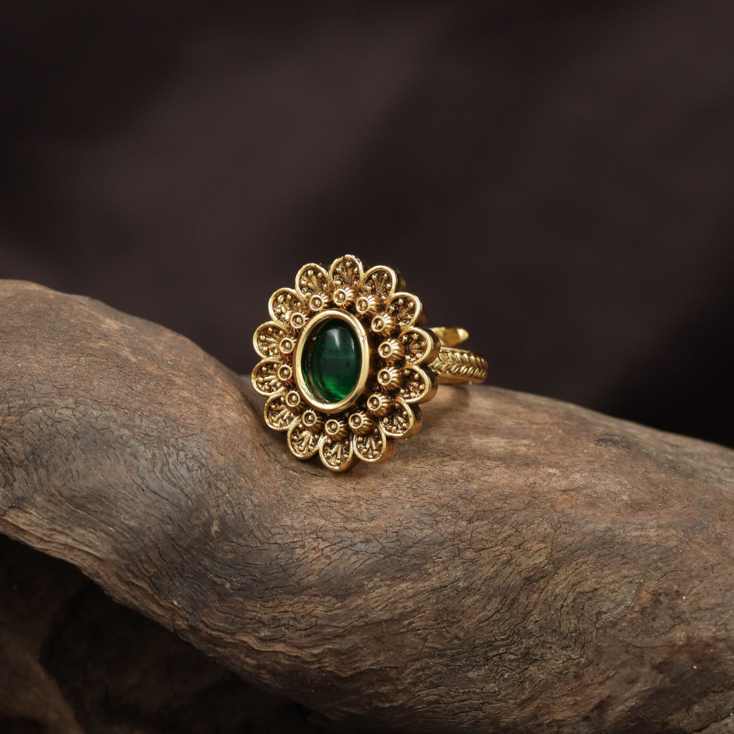 Luxury Multi Petal Rosette Antique Finger Ring With Raised Centre Detail