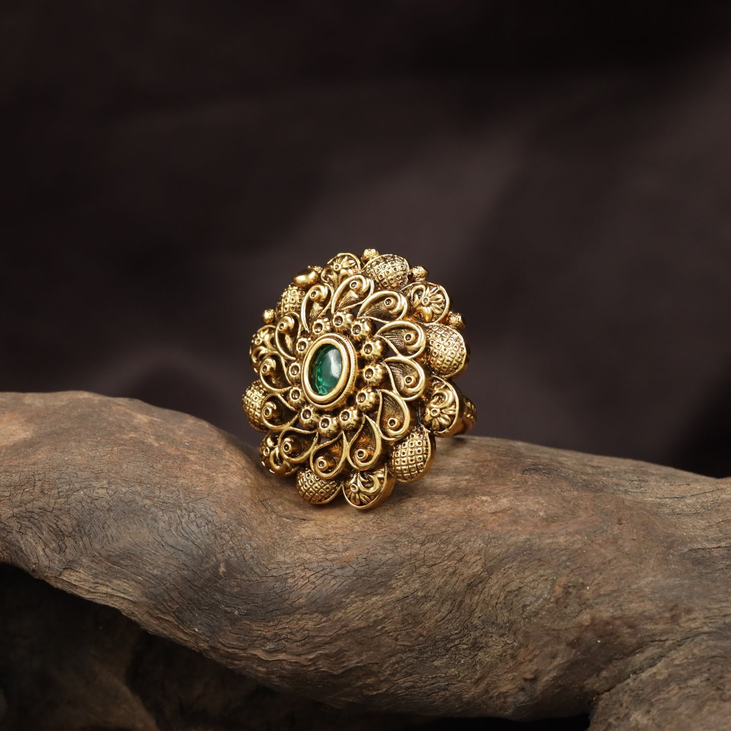 Premium Floral Centrepiece Antique Finger Ring With Curved Scroll Accents