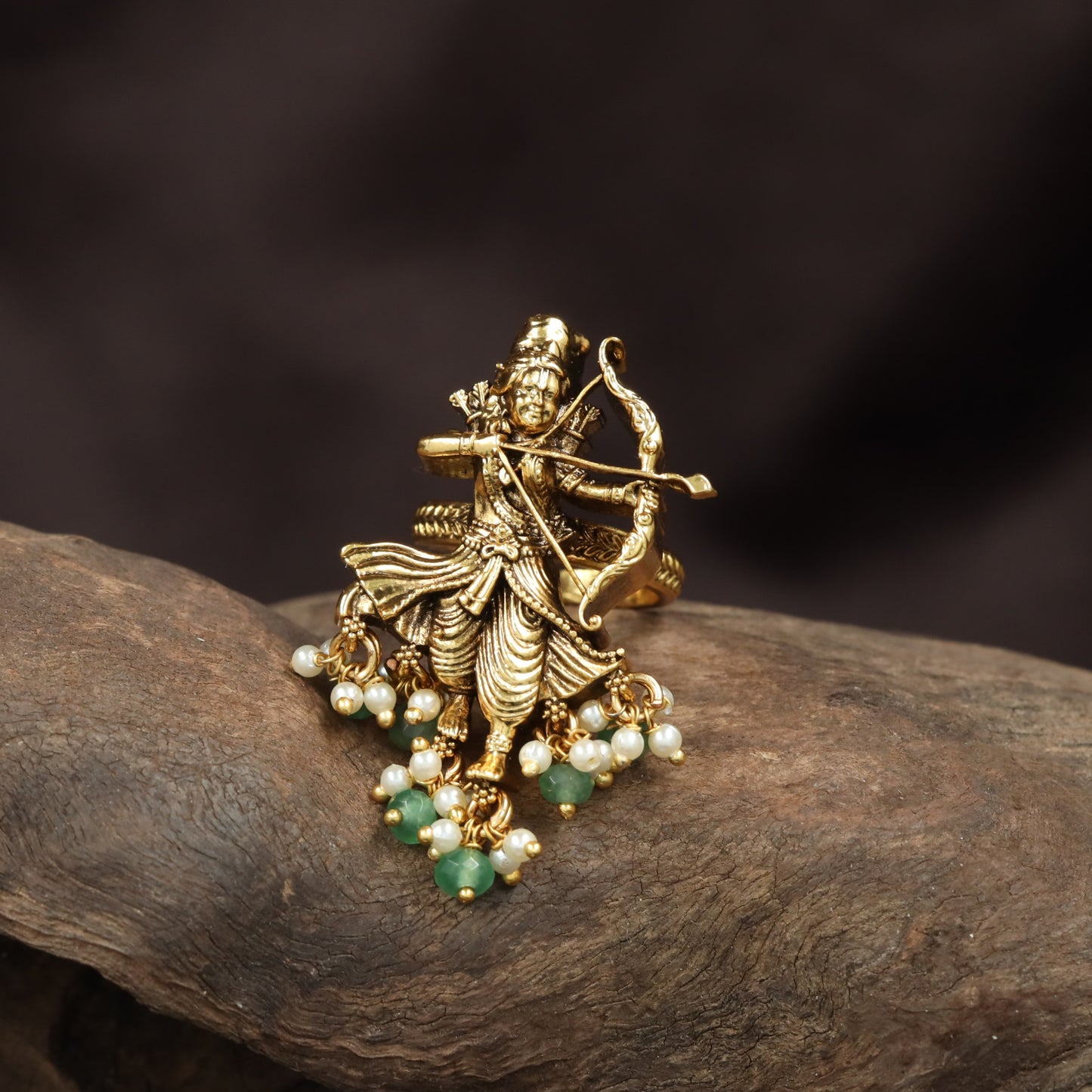 Elegant Antique Finger Ring with Ram Archer Motif