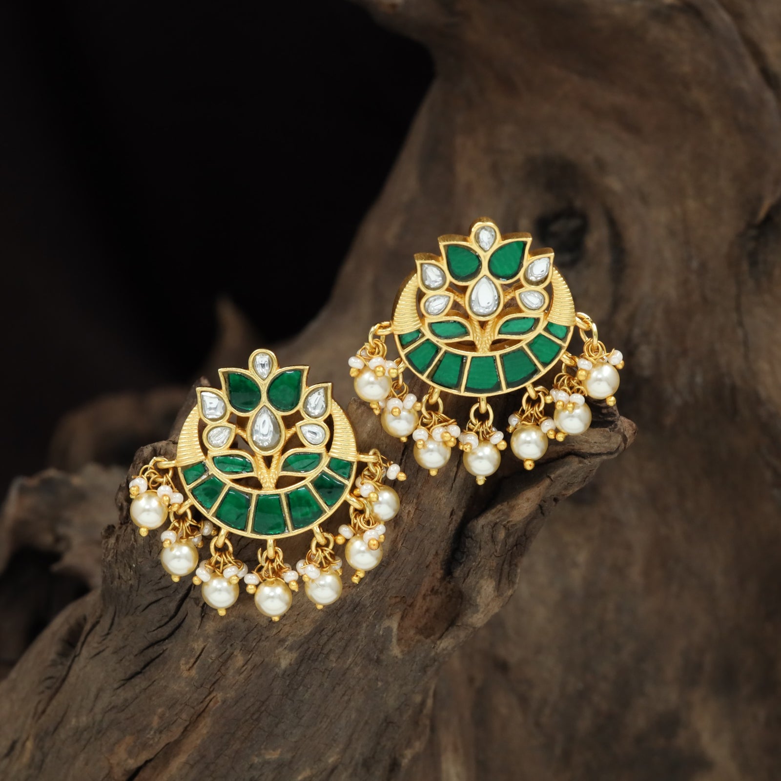 Cluster Arc Jadau Stud with Decorative Border and Fringe Hangings
