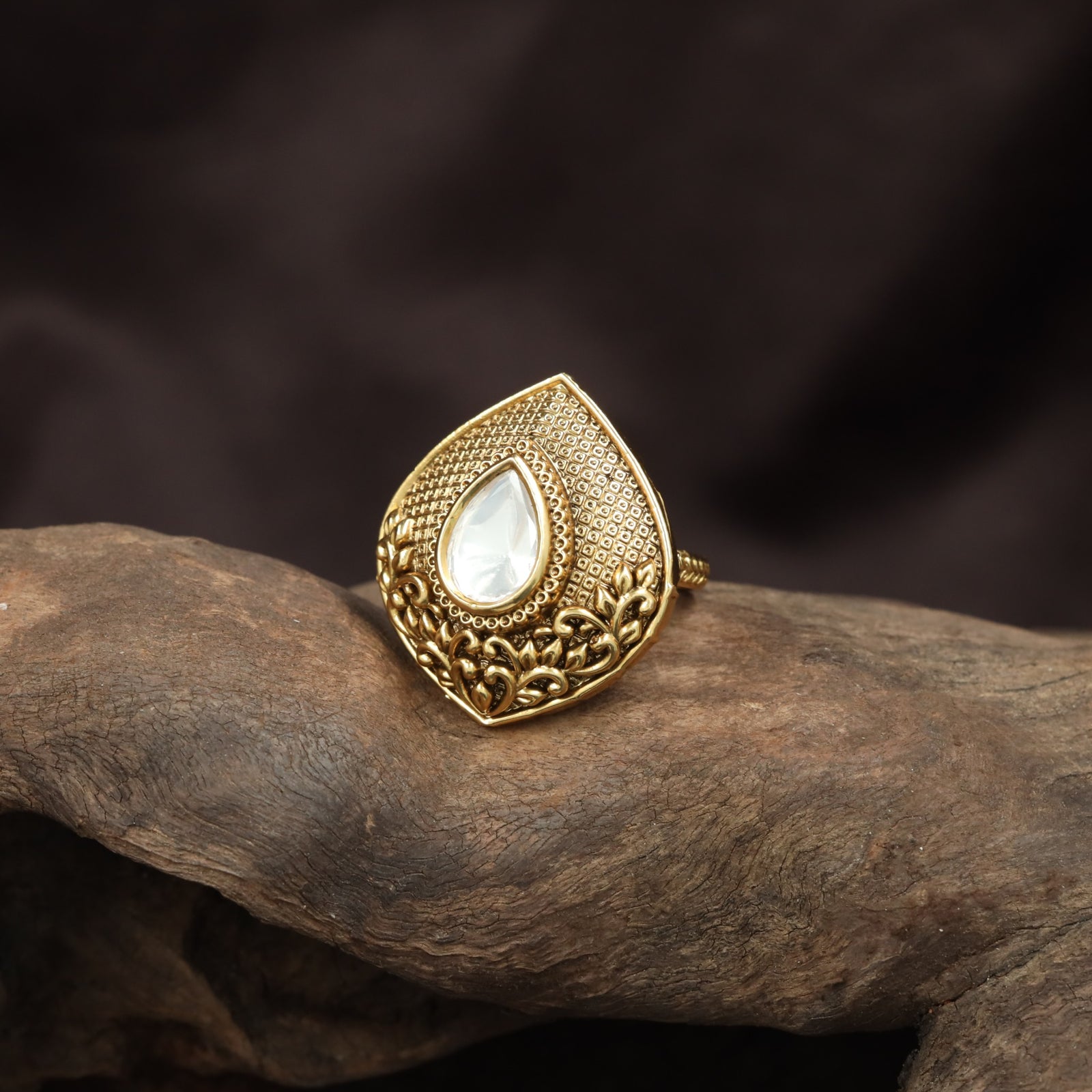 Bridal Antique Finger Ring with Structured Ornamental Composition