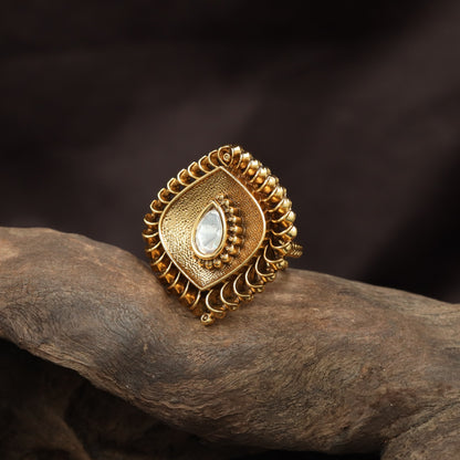 Luxury Antique Finger Ring with Carved Diamond Framework
