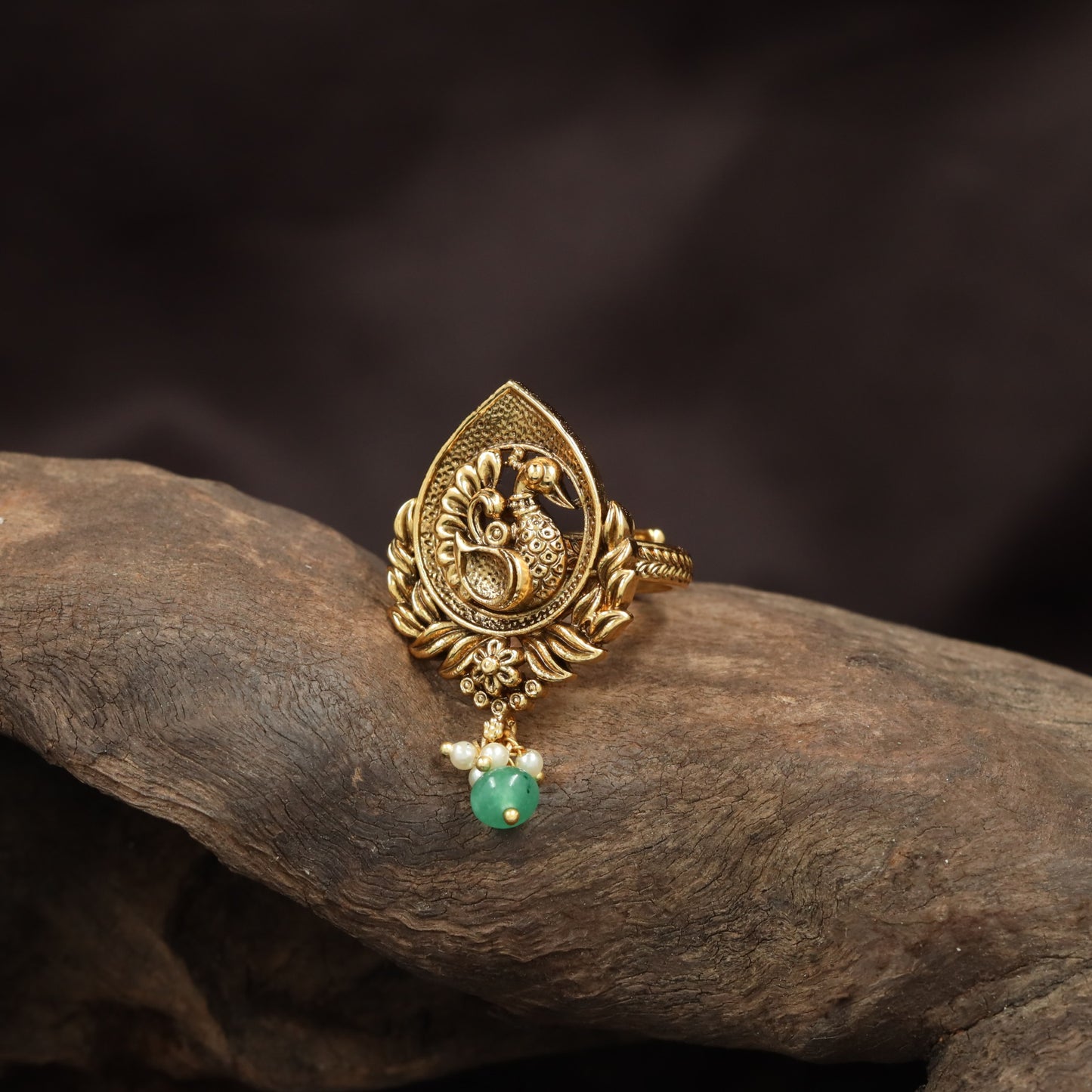 Heritage Antique Finger Ring with Peacock Frame