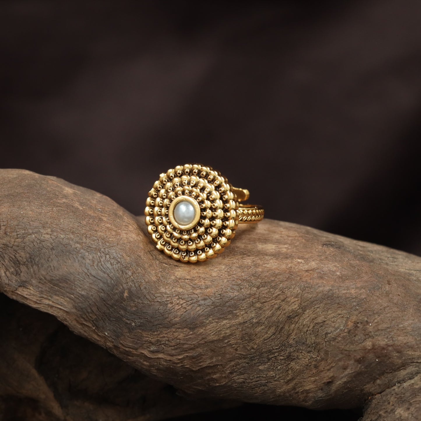 Regal Sunburst Antique Finger Ring With Layered Bead Border Design