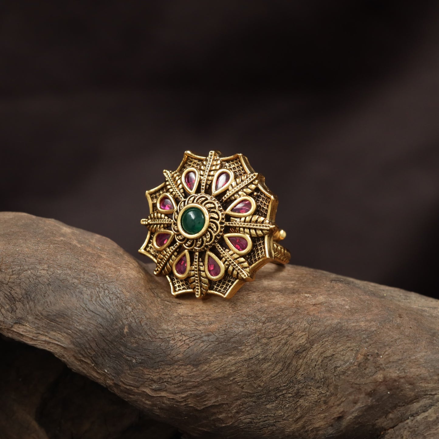 Majestic Floral Star Antique Finger Ring With Detailed Centre Framing