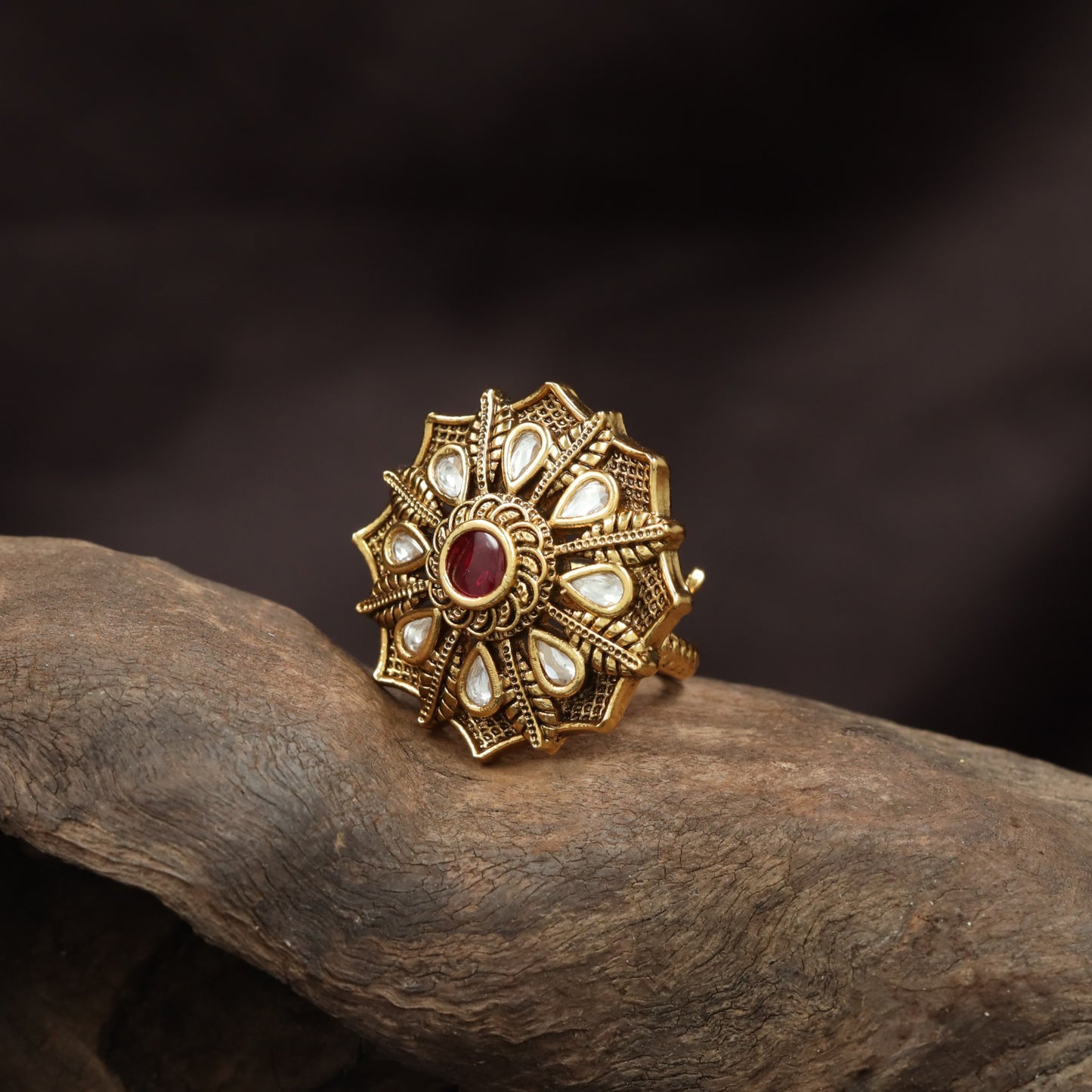 Majestic Floral Star Antique Finger Ring With Detailed Centre Framing