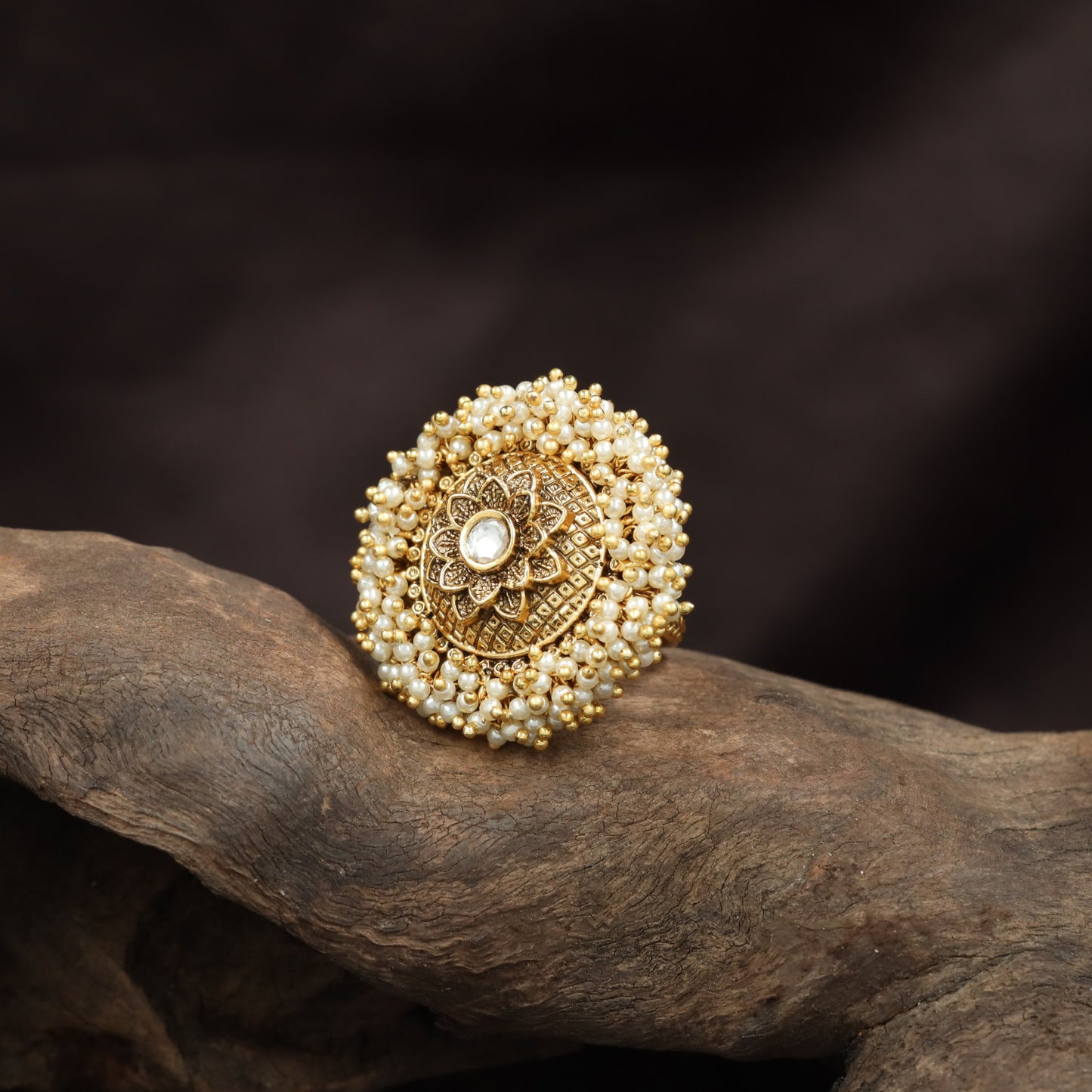 Designer Circular Floral Antique Finger Ring With Border Styling