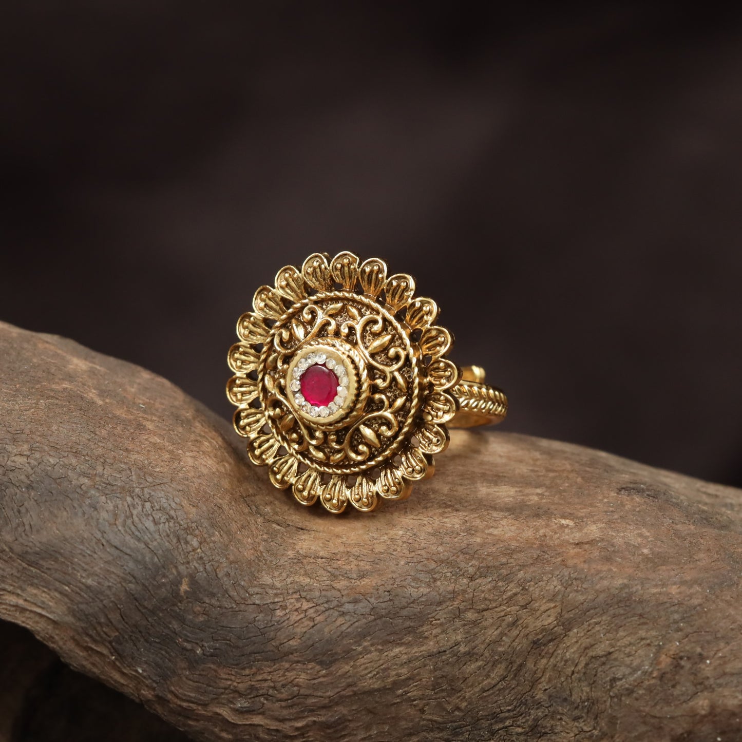 Detailed Floral Disc Antique Finger Ring With Ornamental Styling