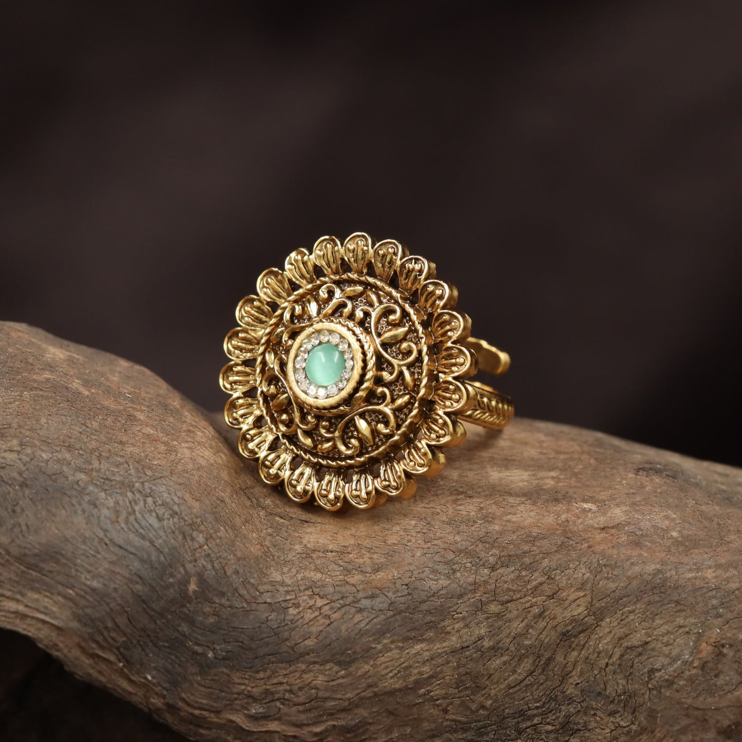 Detailed Floral Disc Antique Finger Ring With Ornamental Styling