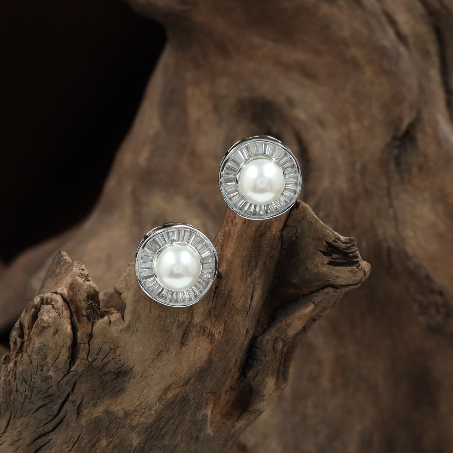 Flared circle stud with baguette crystal detailing