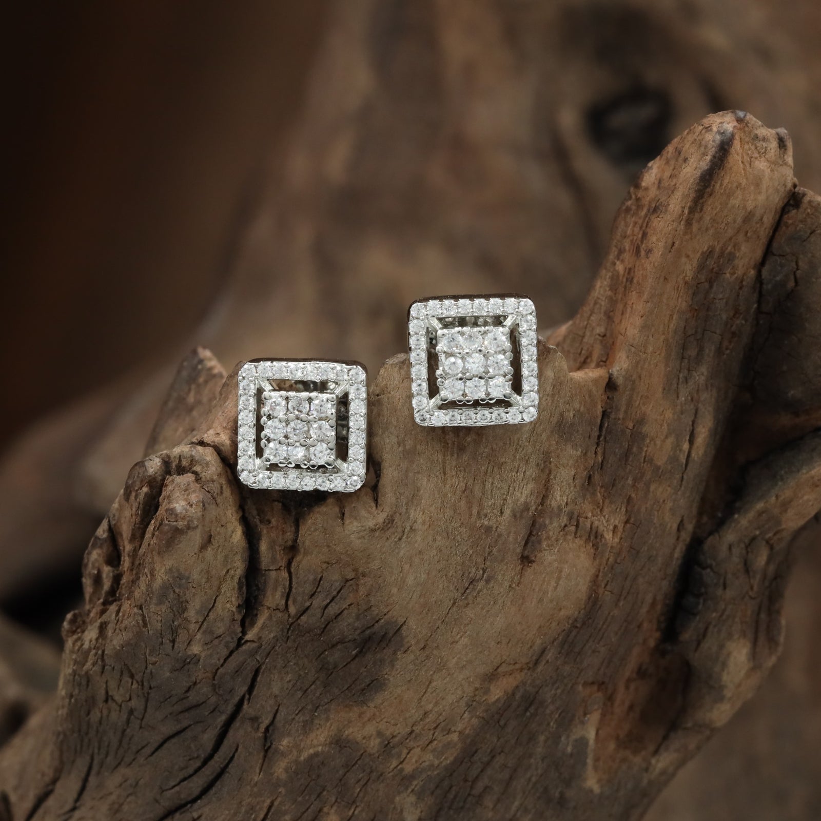 Briskelle Box Pattern Stud with Raised Centre Layout
