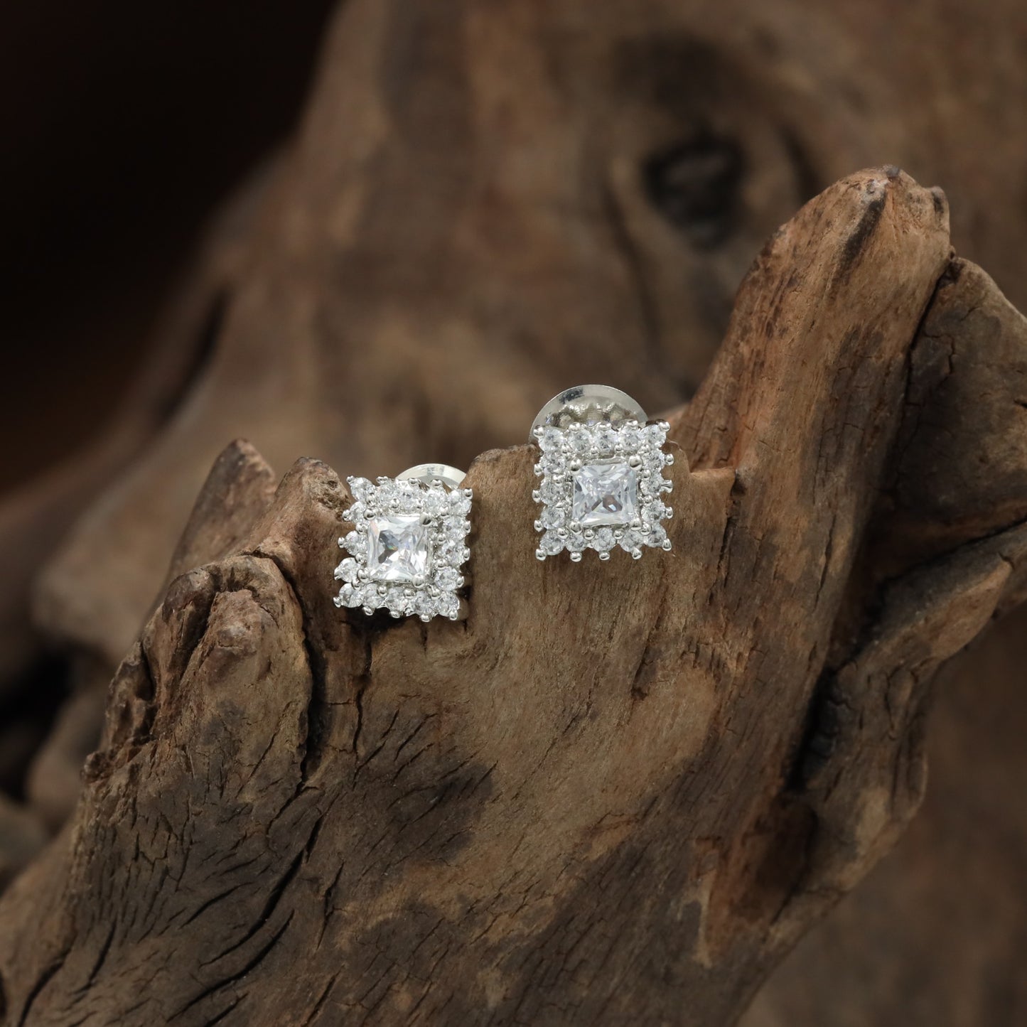 Avenue Square Stud with Raised Border Detailing