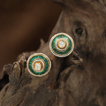 Disc Kundan Stud with Rounded Ring Arrangement and Detailed Edges