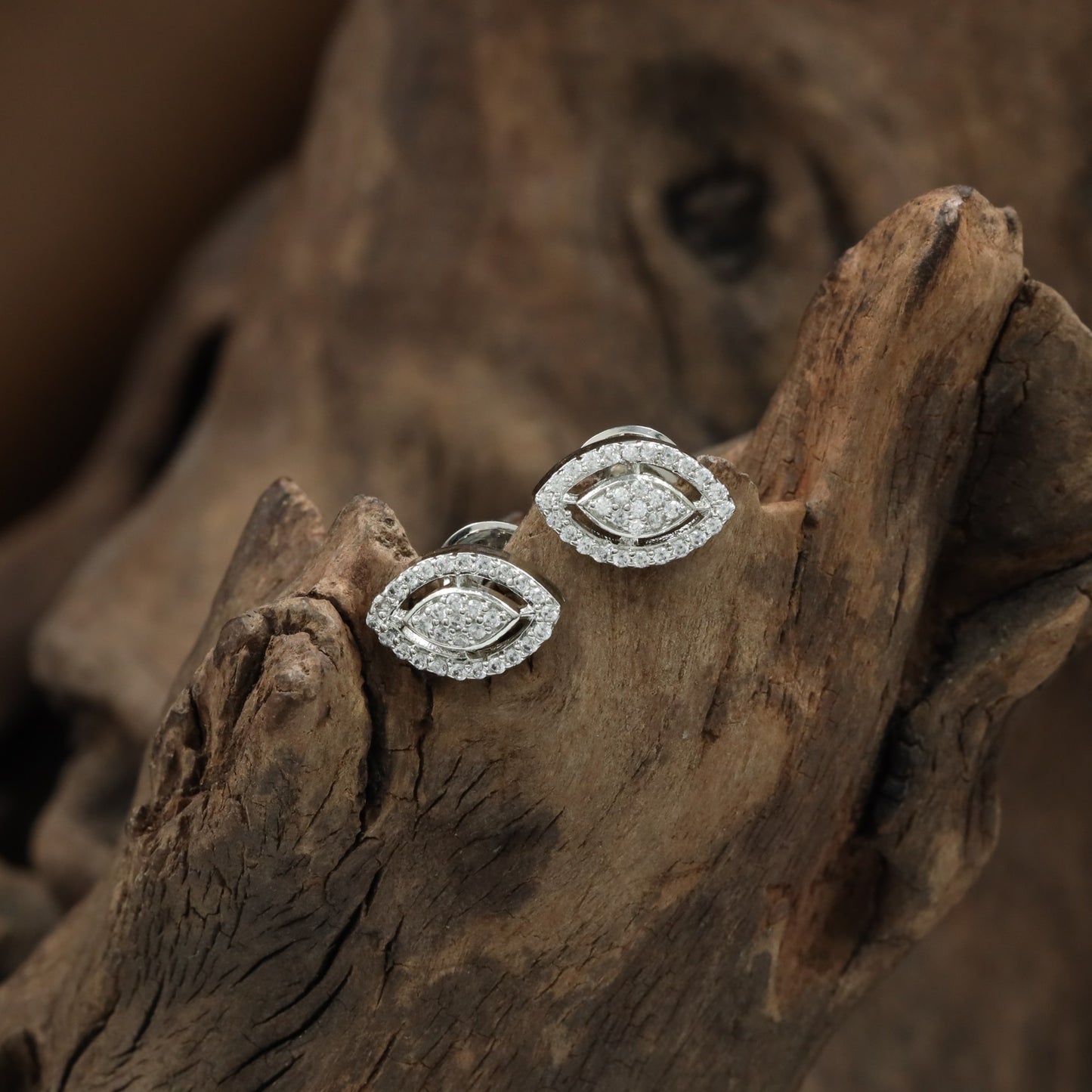 Granulated Border Stud with Decorative Oval Placement